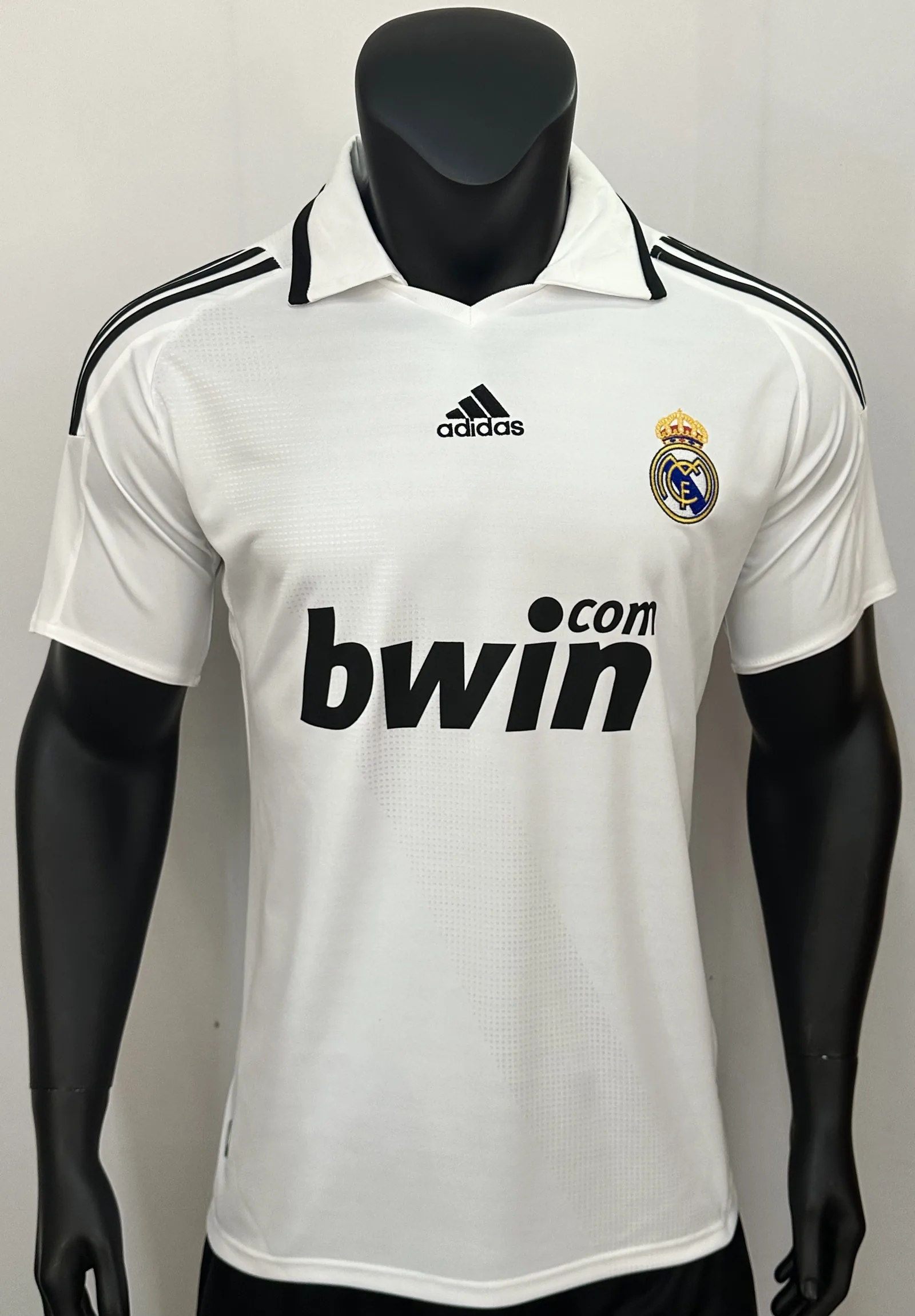 Real Madrid 08/09 Home Shirt