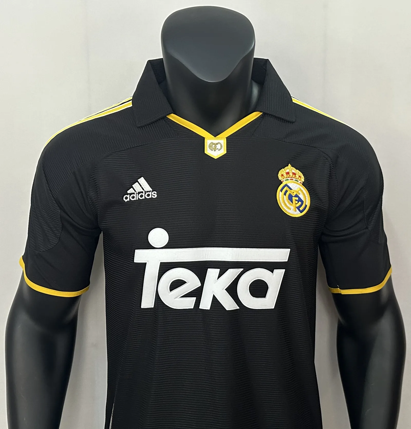 98-99 Real Madrid away game — 2