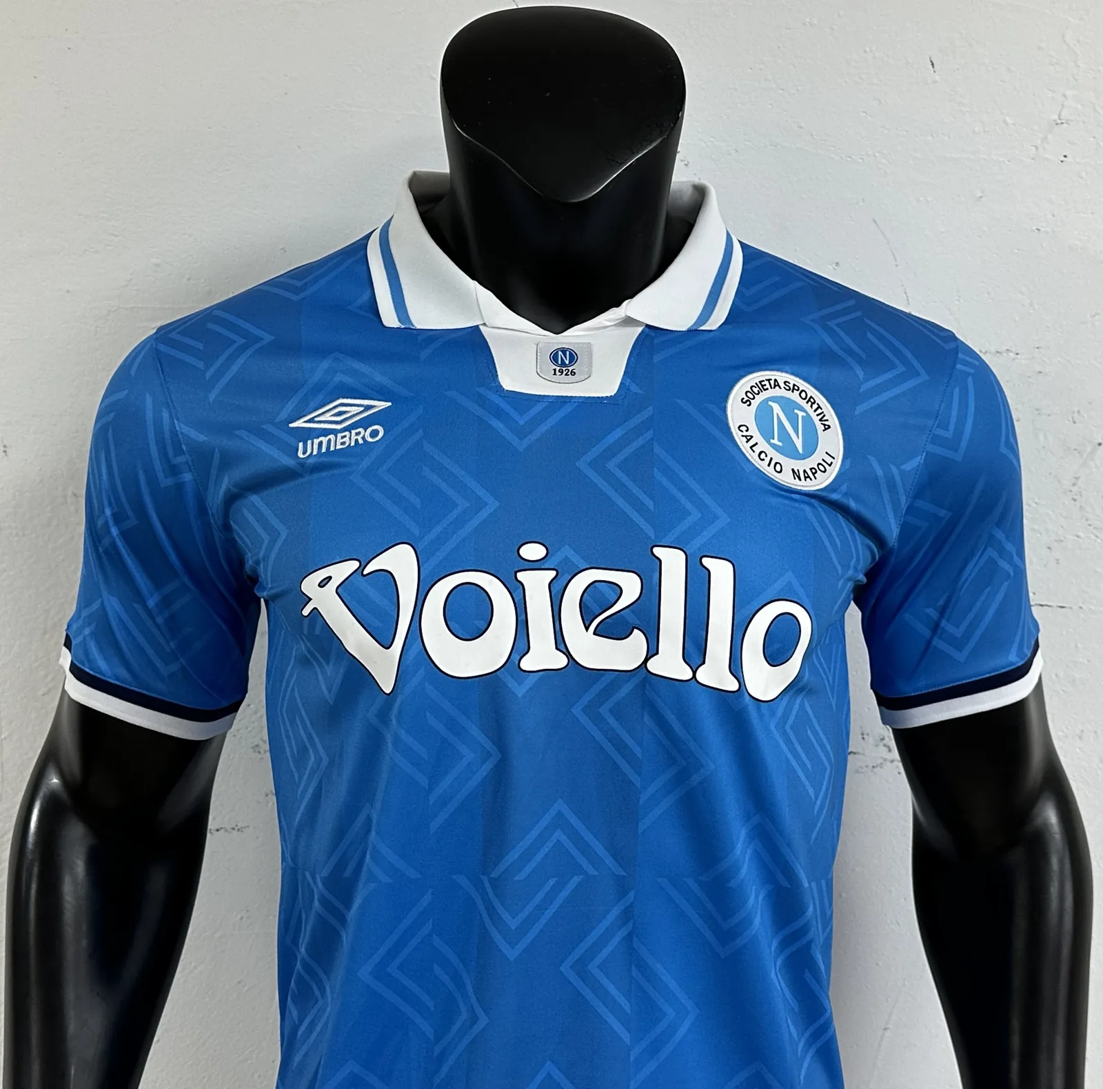 93-94, match à domicile de Naples — 2