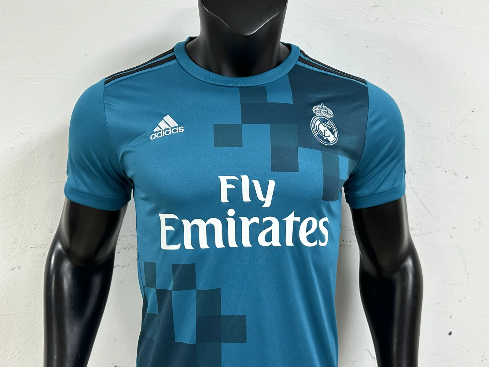 Real Madrid Trikot 17/18 Ausweich — 2
