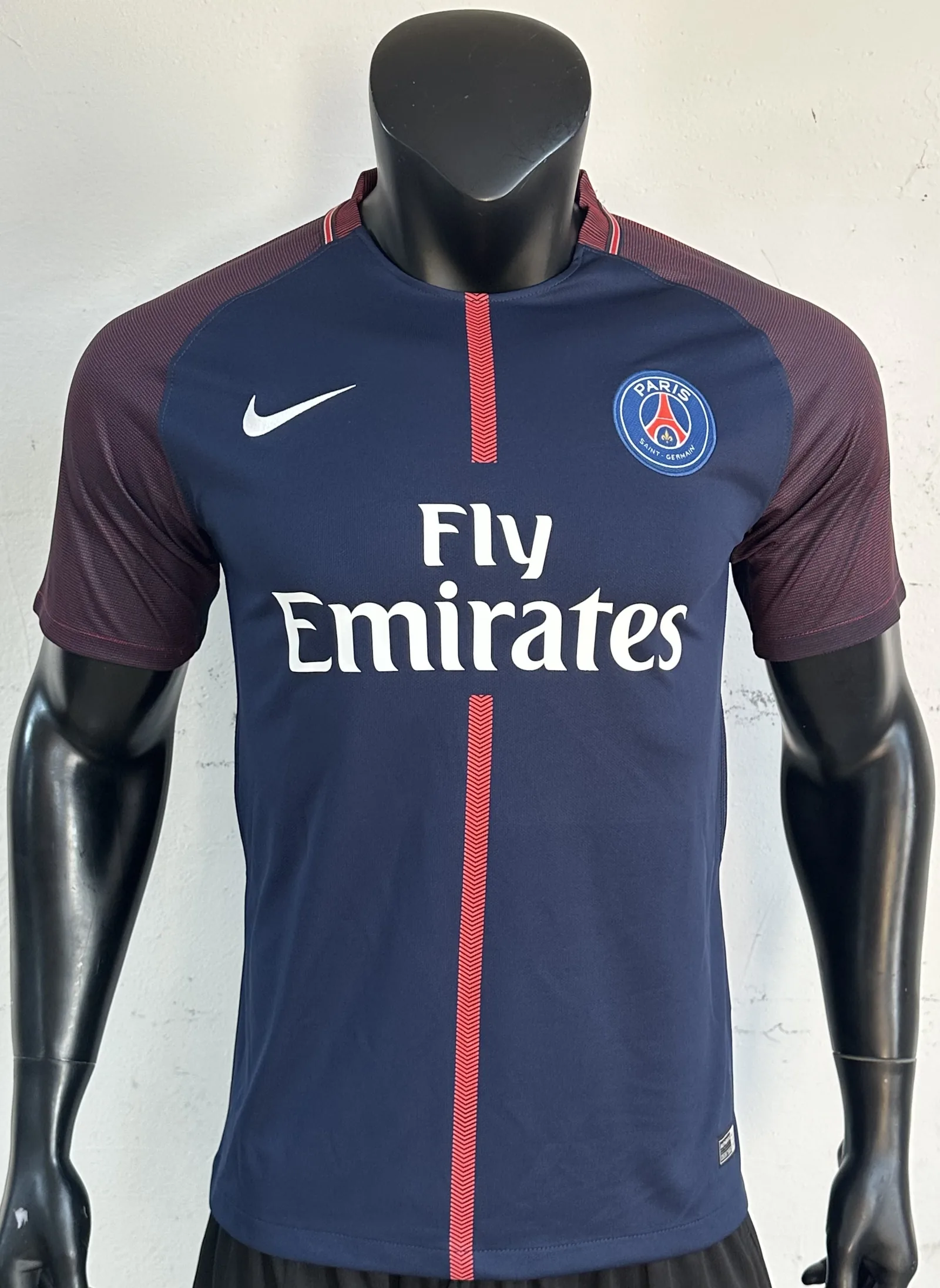 17/18 Paris-Heimspiel