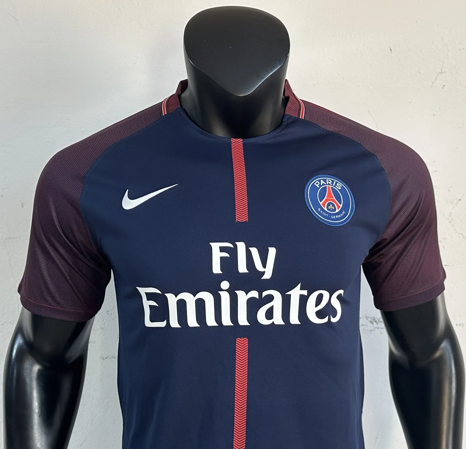 17/18 Paris-Heimspiel — 2