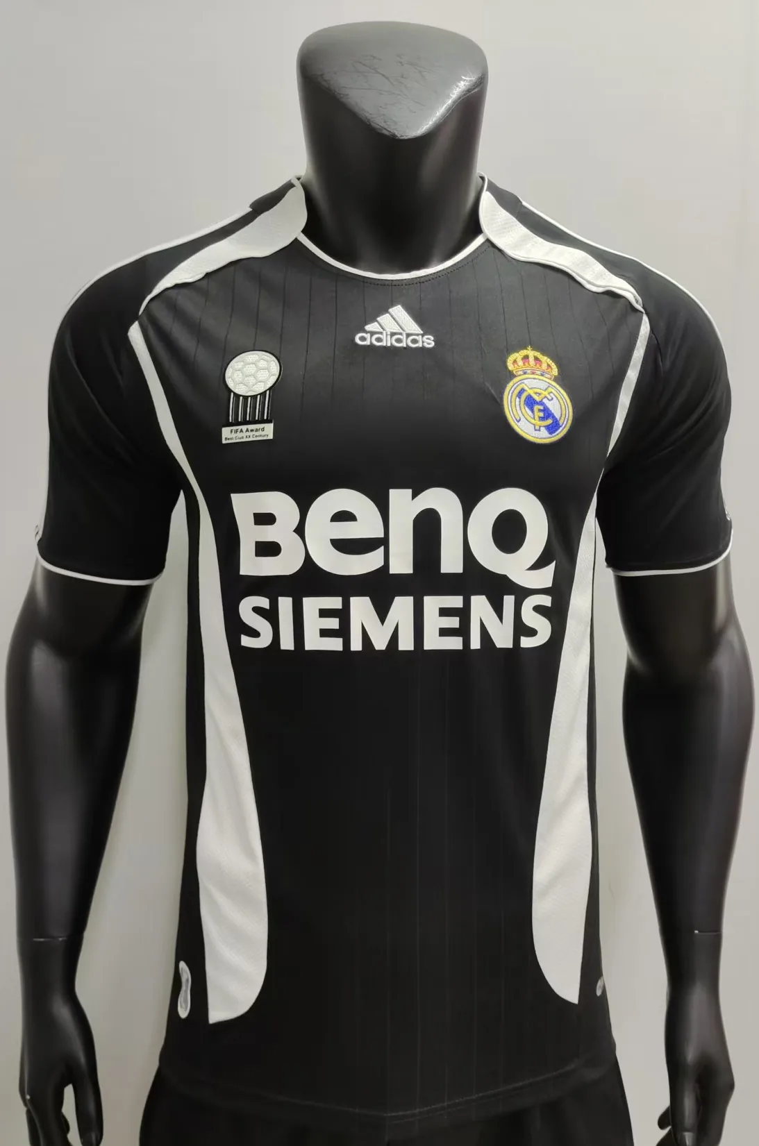 06-07 Black Real Madrid away game — 1
