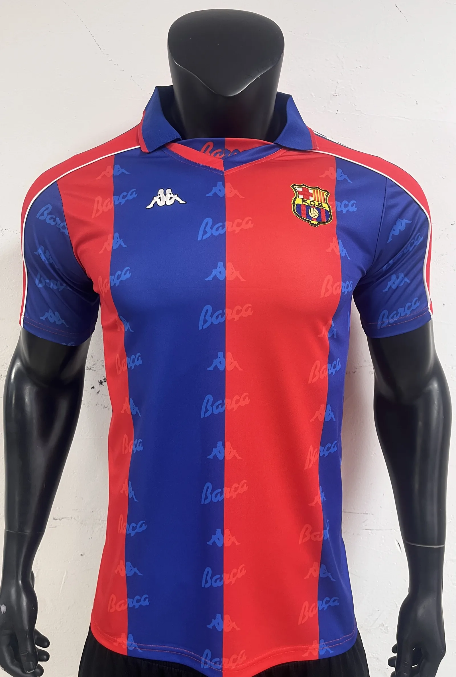 1992/95 Barcelona home game