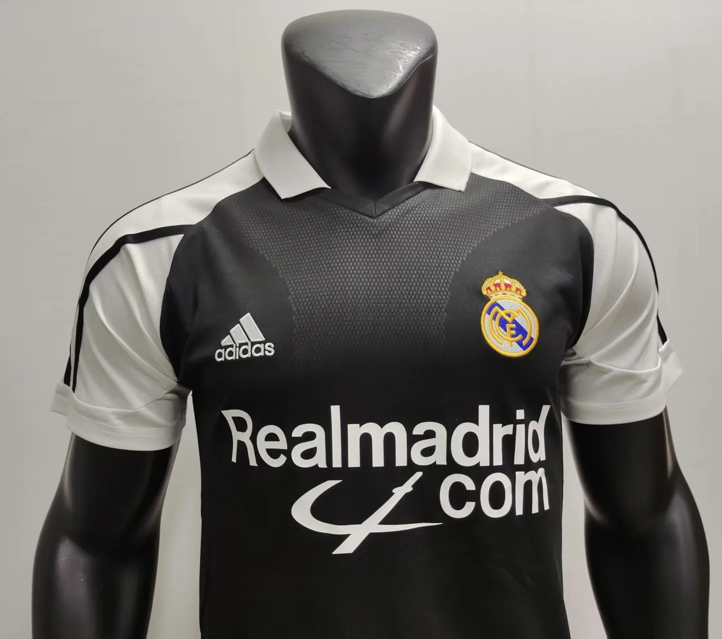 01-02 Match à l'extérieur du Real Madrid — 2