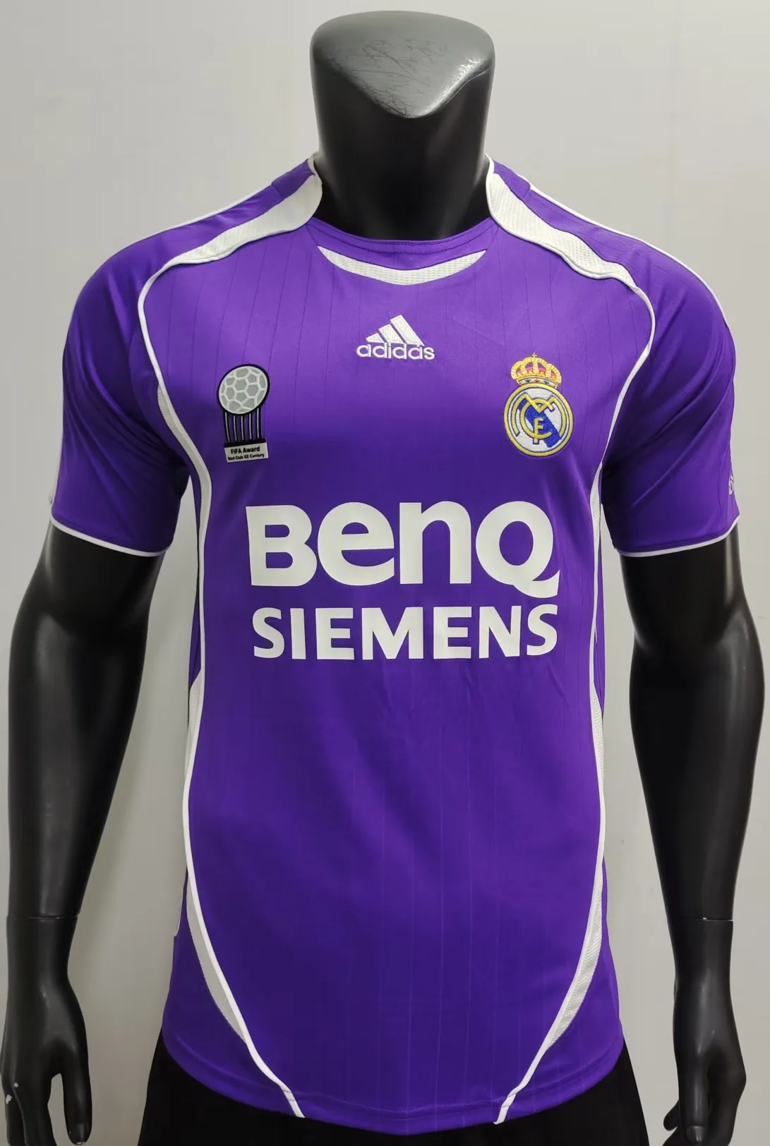 06-07 Purple Real Madrids zweites Auswärtsspiel