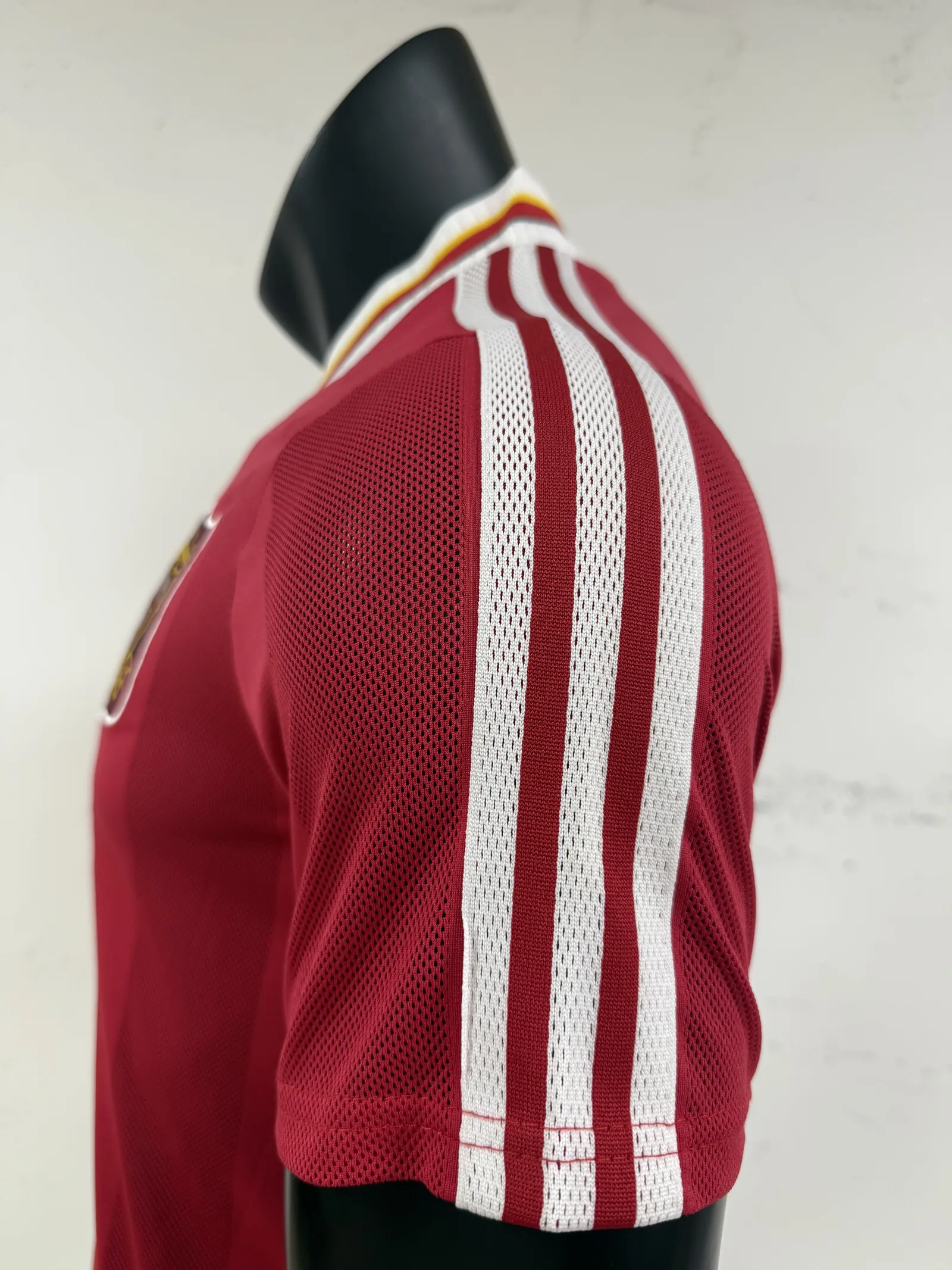 Liverpool 95/96 Home Shirt — 2