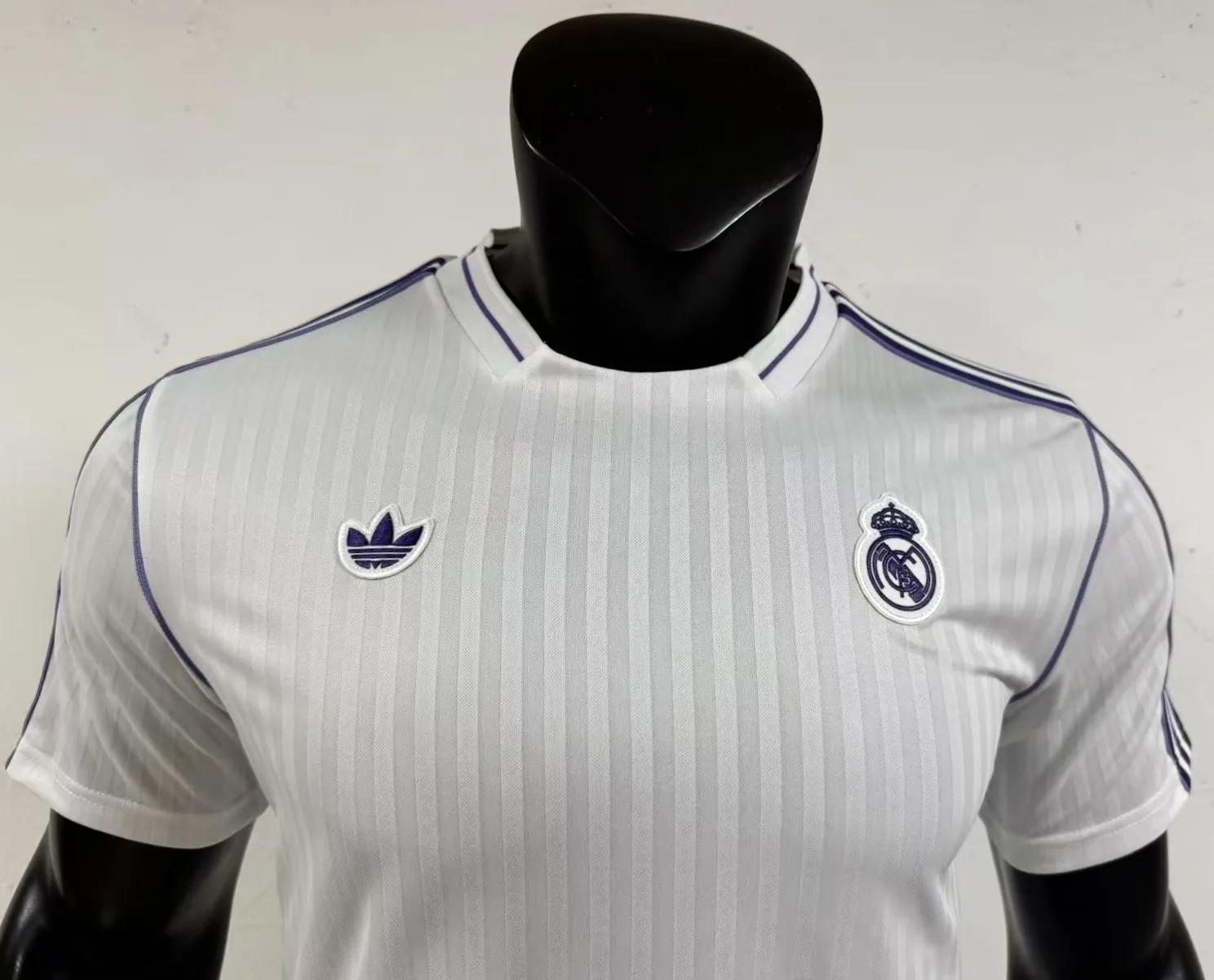 Real Madrid Classic Shirt — 2