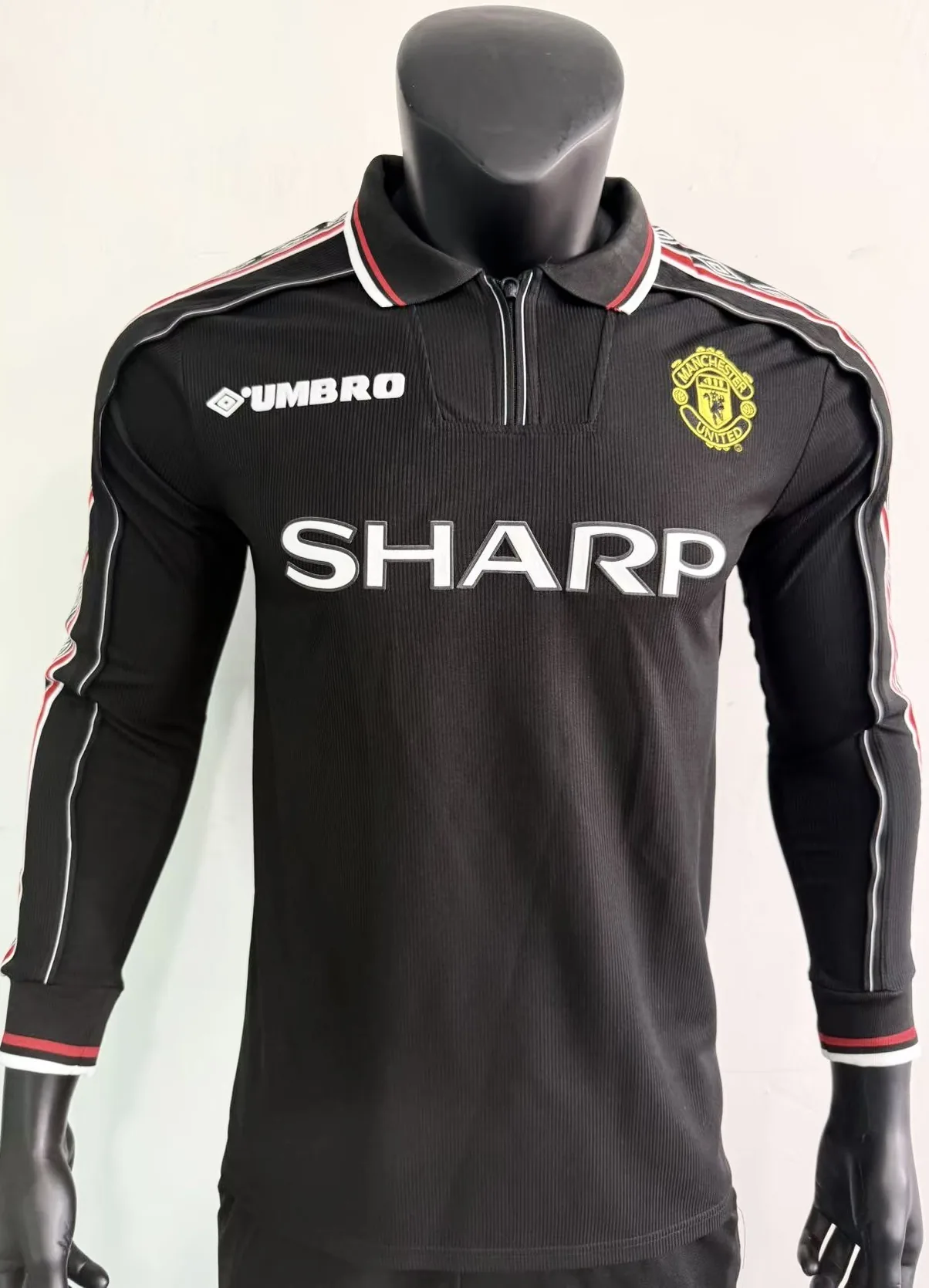 98-99 long sleeve black Manchester United