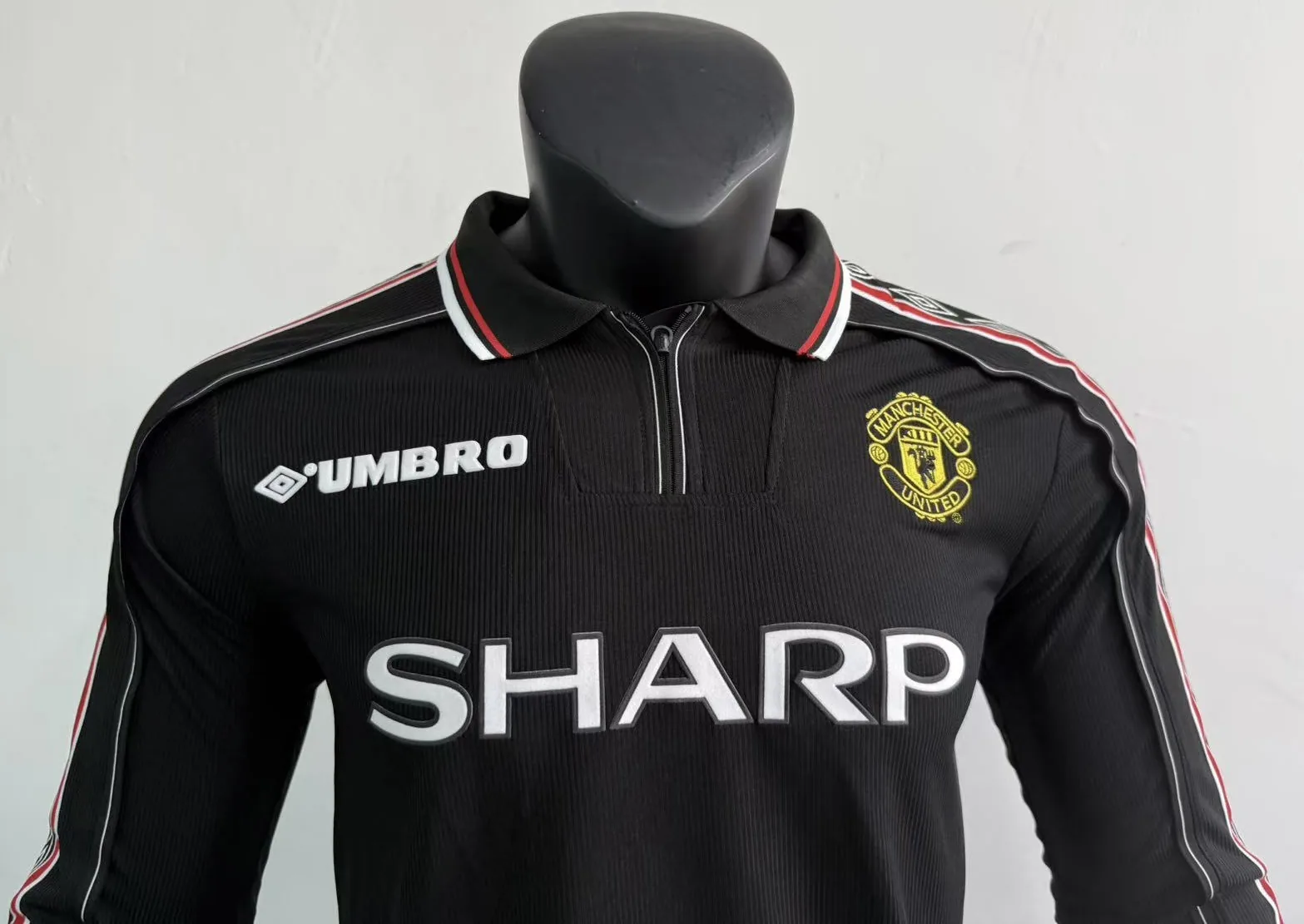 98-99 long sleeve black Manchester United — 2