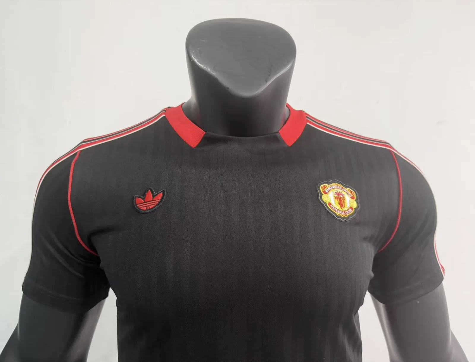 Manchester United Classic Shirt Black — 2