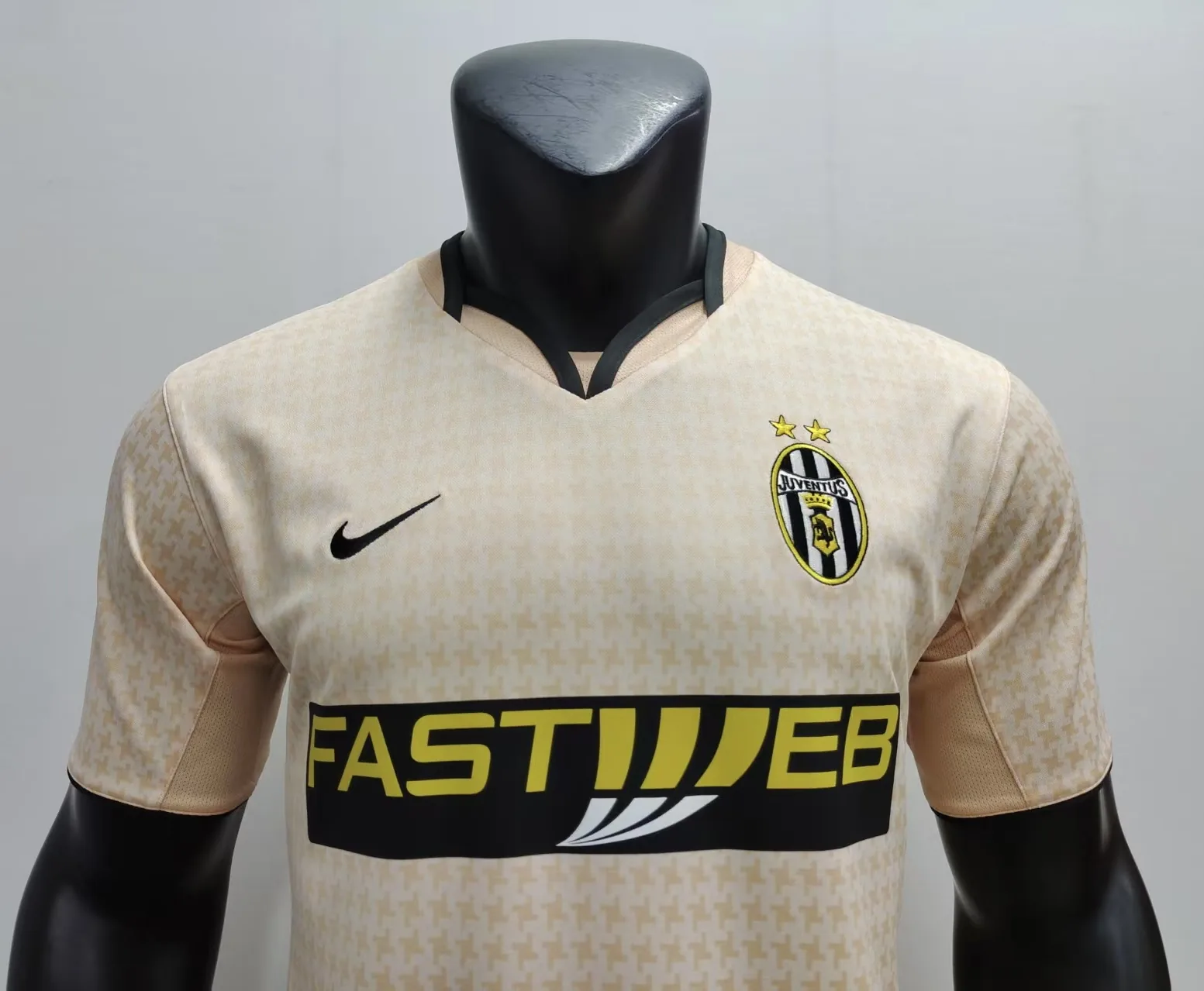 Juventus 03/04 Third Shirt — 2