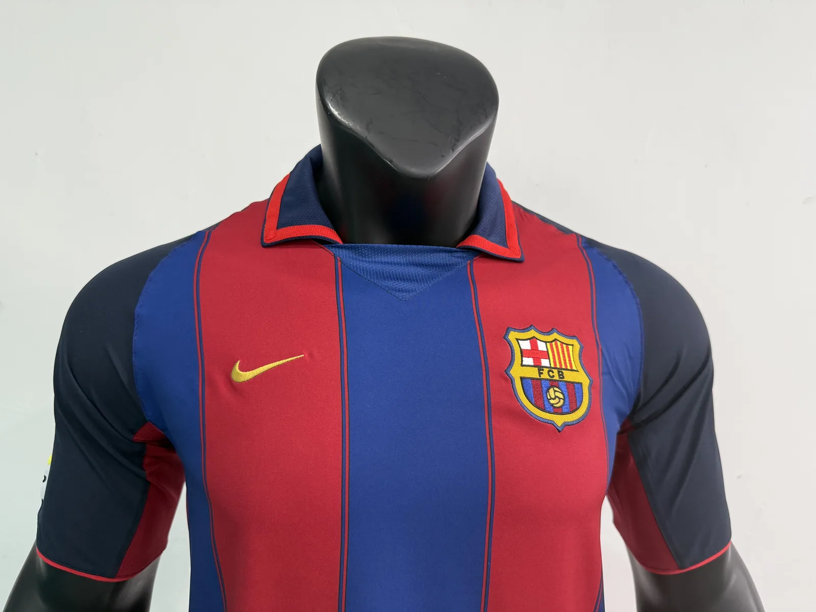 Barcelona 03/04 Home Shirt — 2