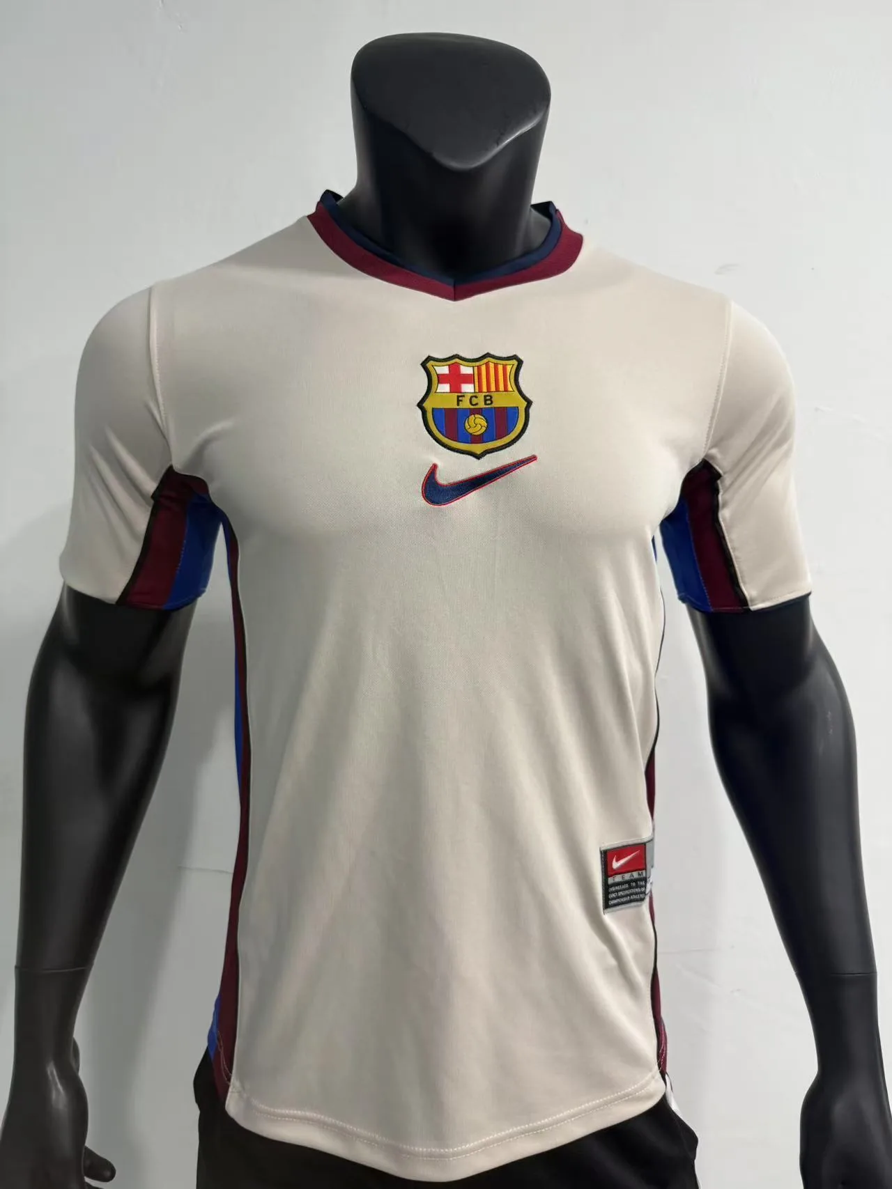 98-99 Barcelona away game