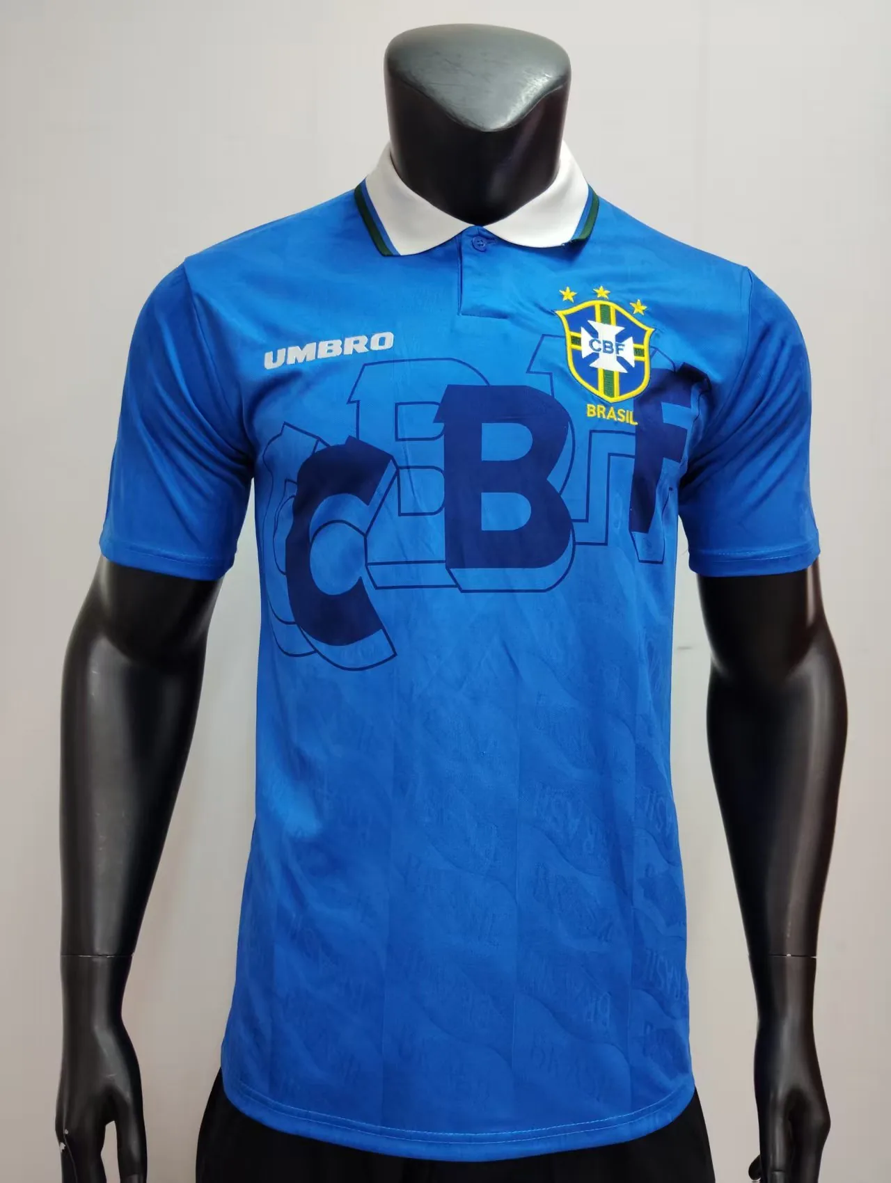 93-94, match à l'extérieur du Brésil