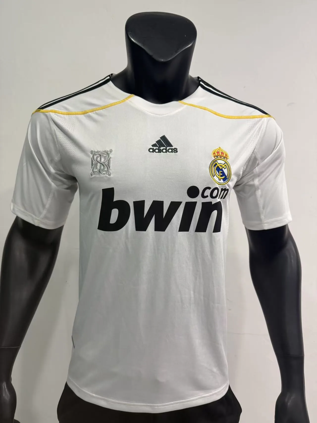 Real Madrid 09/10 Home Shirt