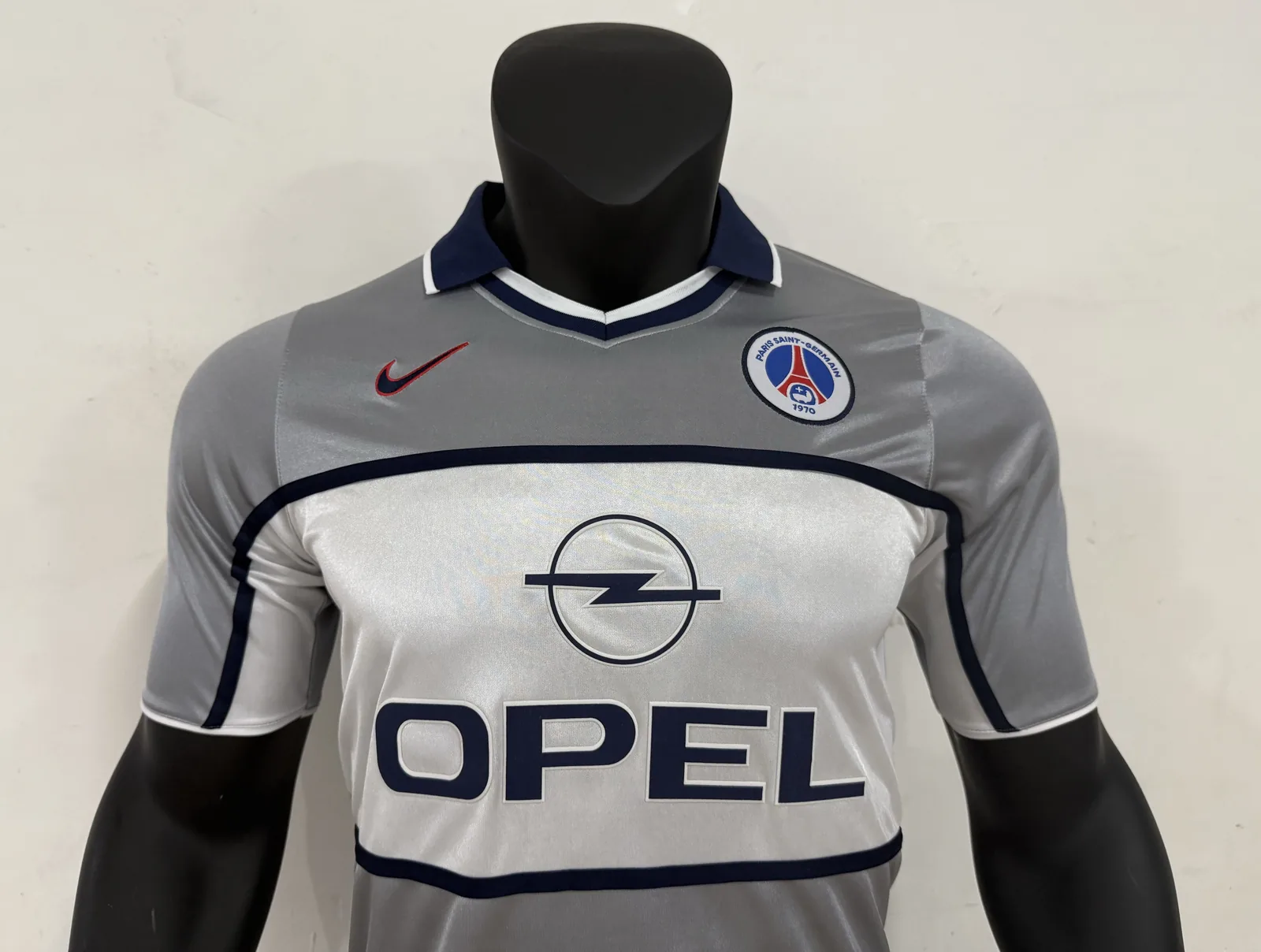 00-01 Paris à l'extérieur — 2
