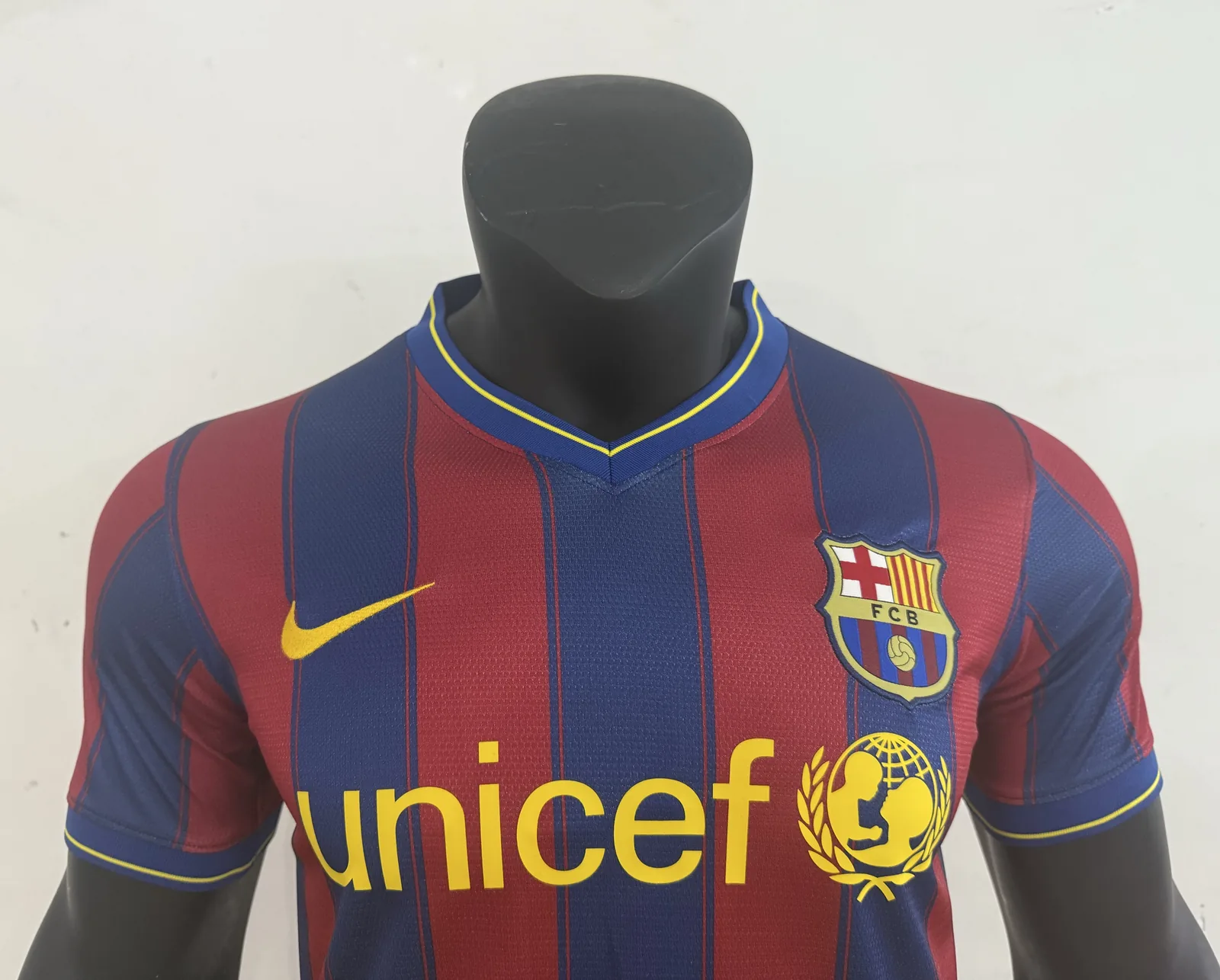 Barcelona 09/10 Home Shirt — 2