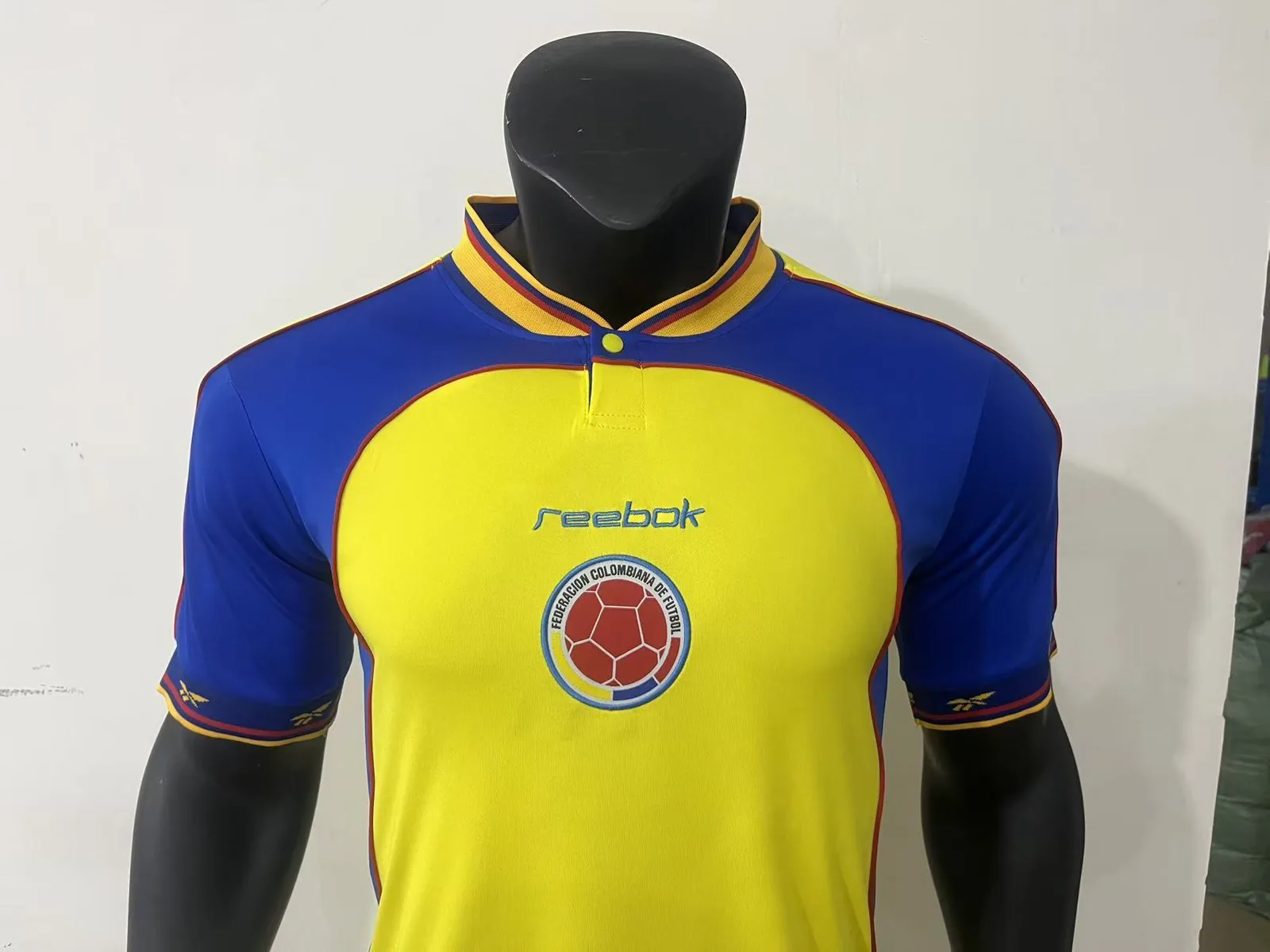 2001 Colombia home game — 2