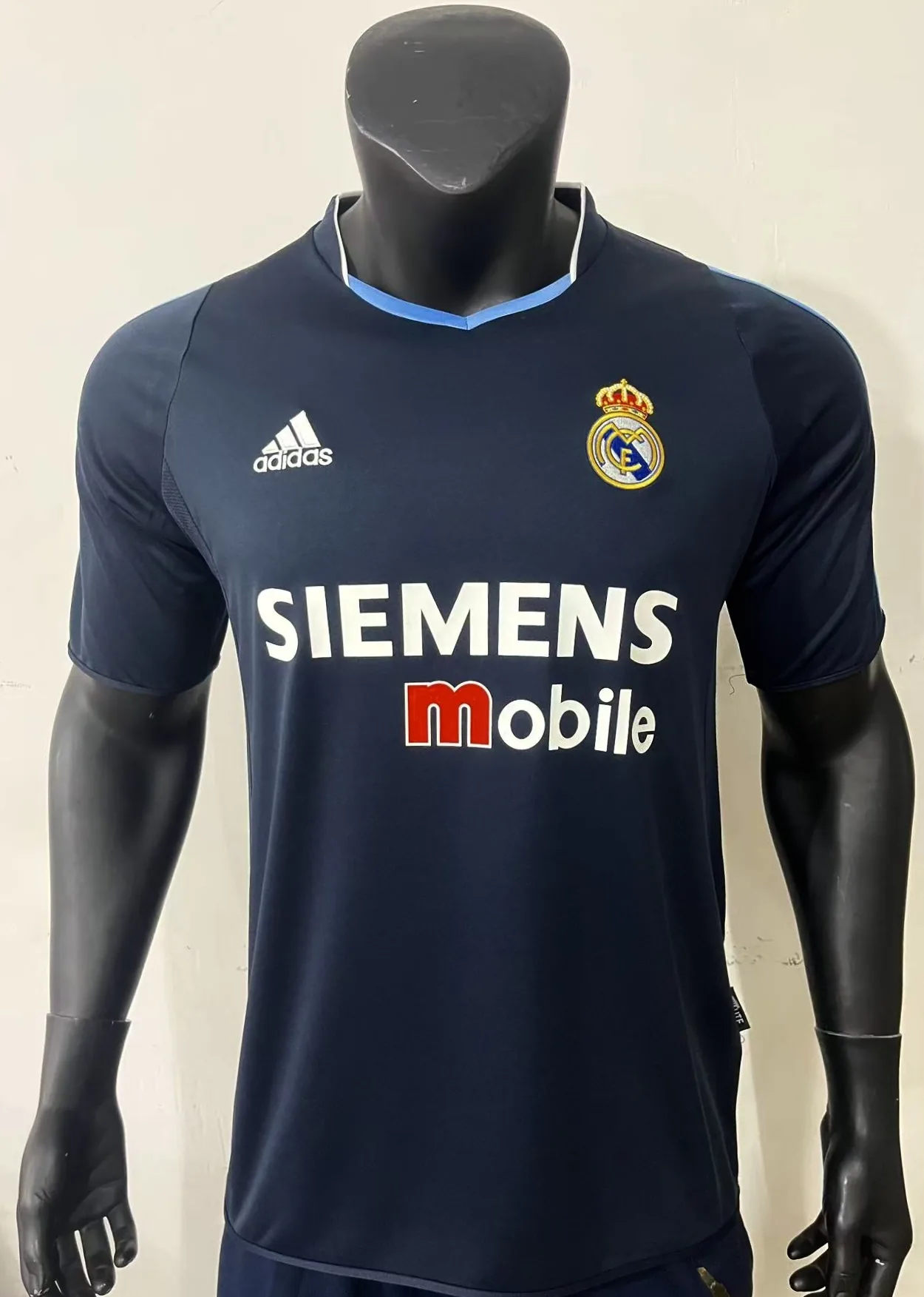 03−04 Real Madrid away game