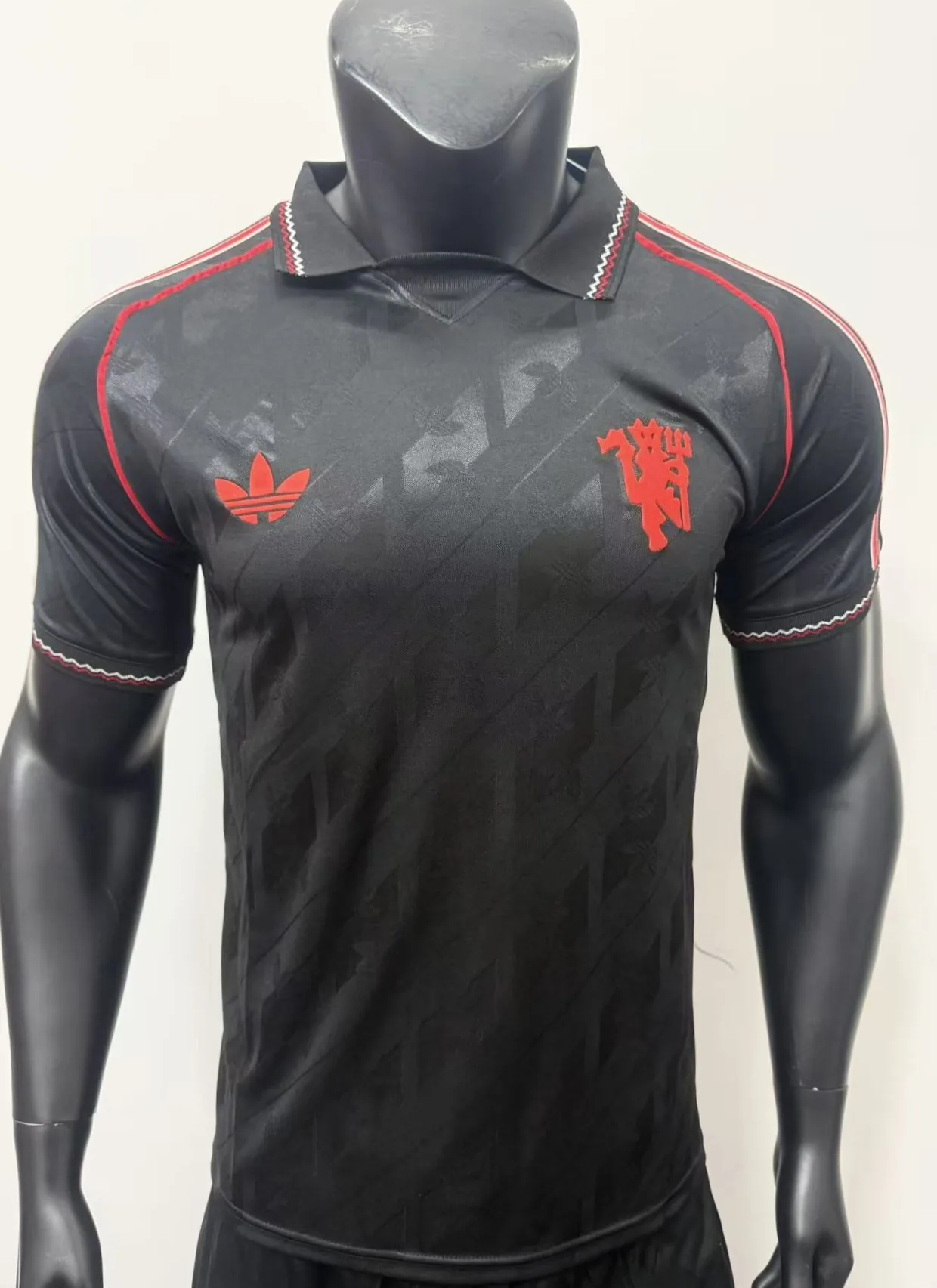 Manchester United 26/27 Retro Shirt Black