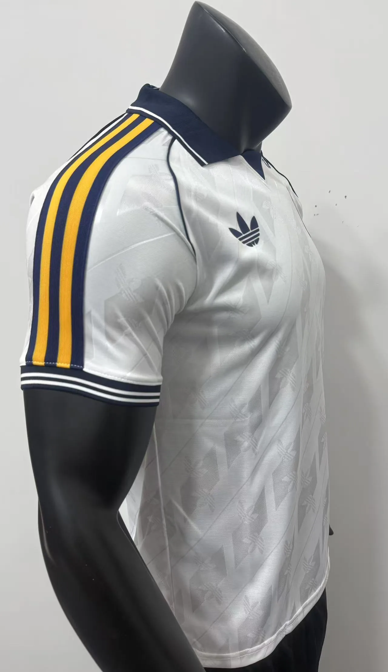 Real Madrid 26/27 Retro Shirt White — 2