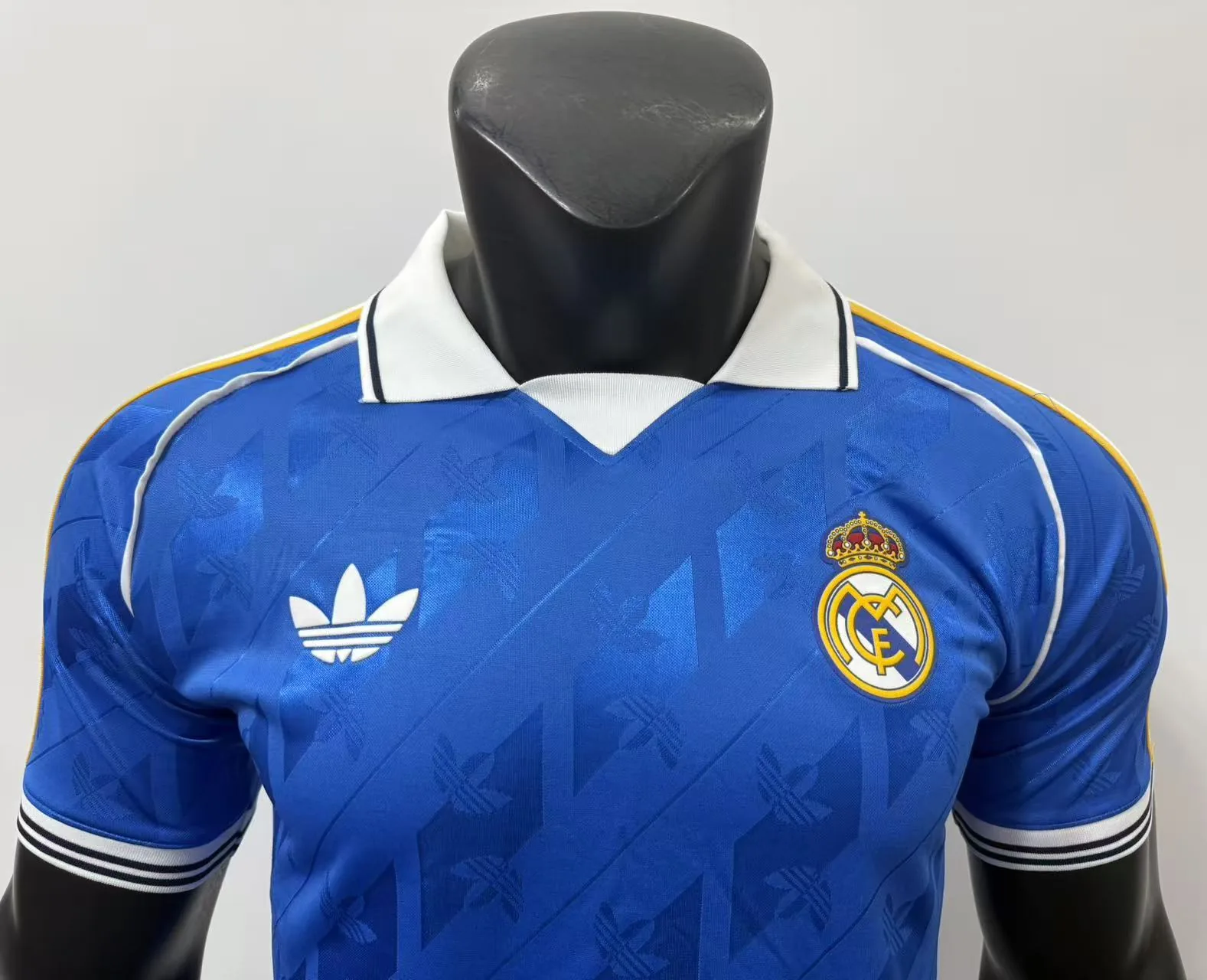 Real Madrid 26/27 Retro Shirt Blue — 2