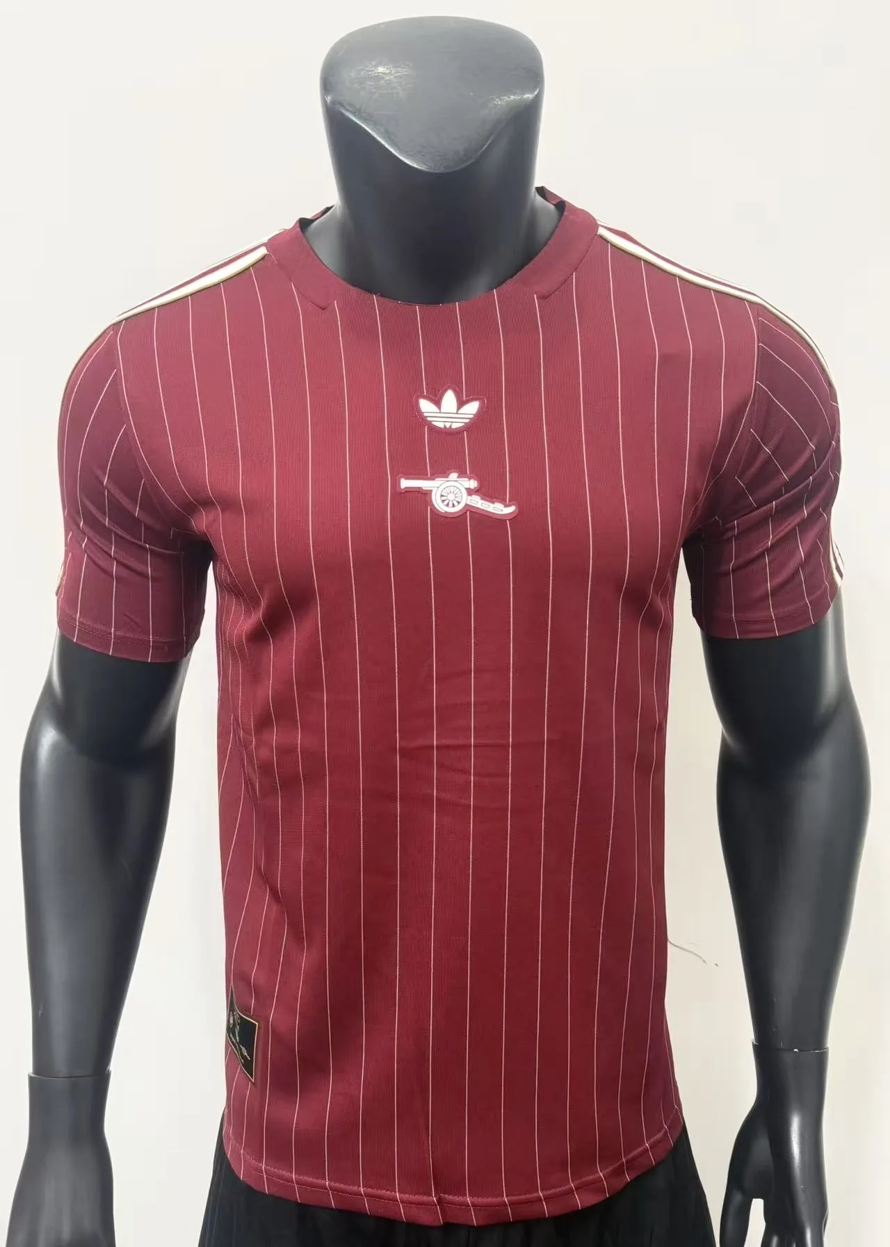 Arsenal Maillot 26/27 Rétro à Rayures Bordeaux