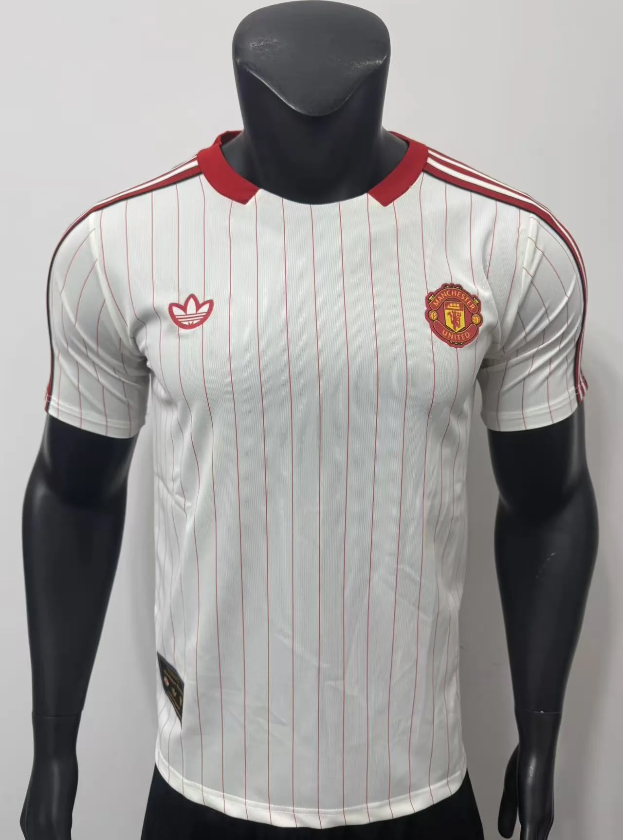 Manchester United 26/27 Retro Shirt Pinstripe Beige