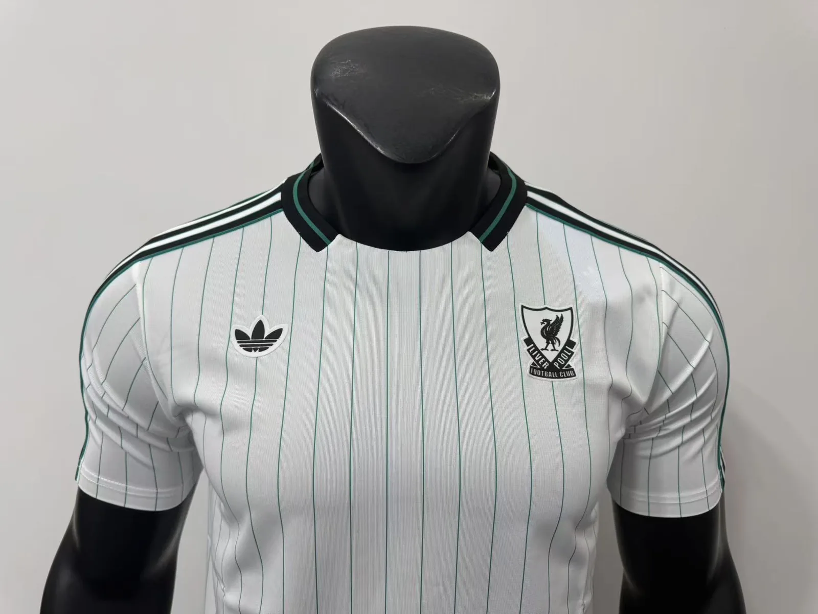 Liverpool 26/27 Retro Shirt Pinstripe White — 2