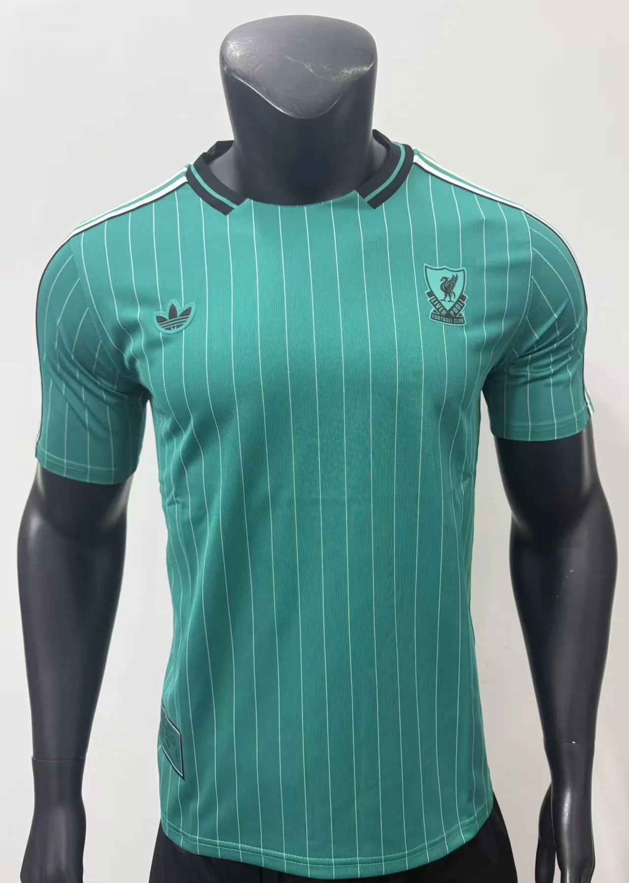 Liverpool 26/27 Retro Shirt Pinstripe Green