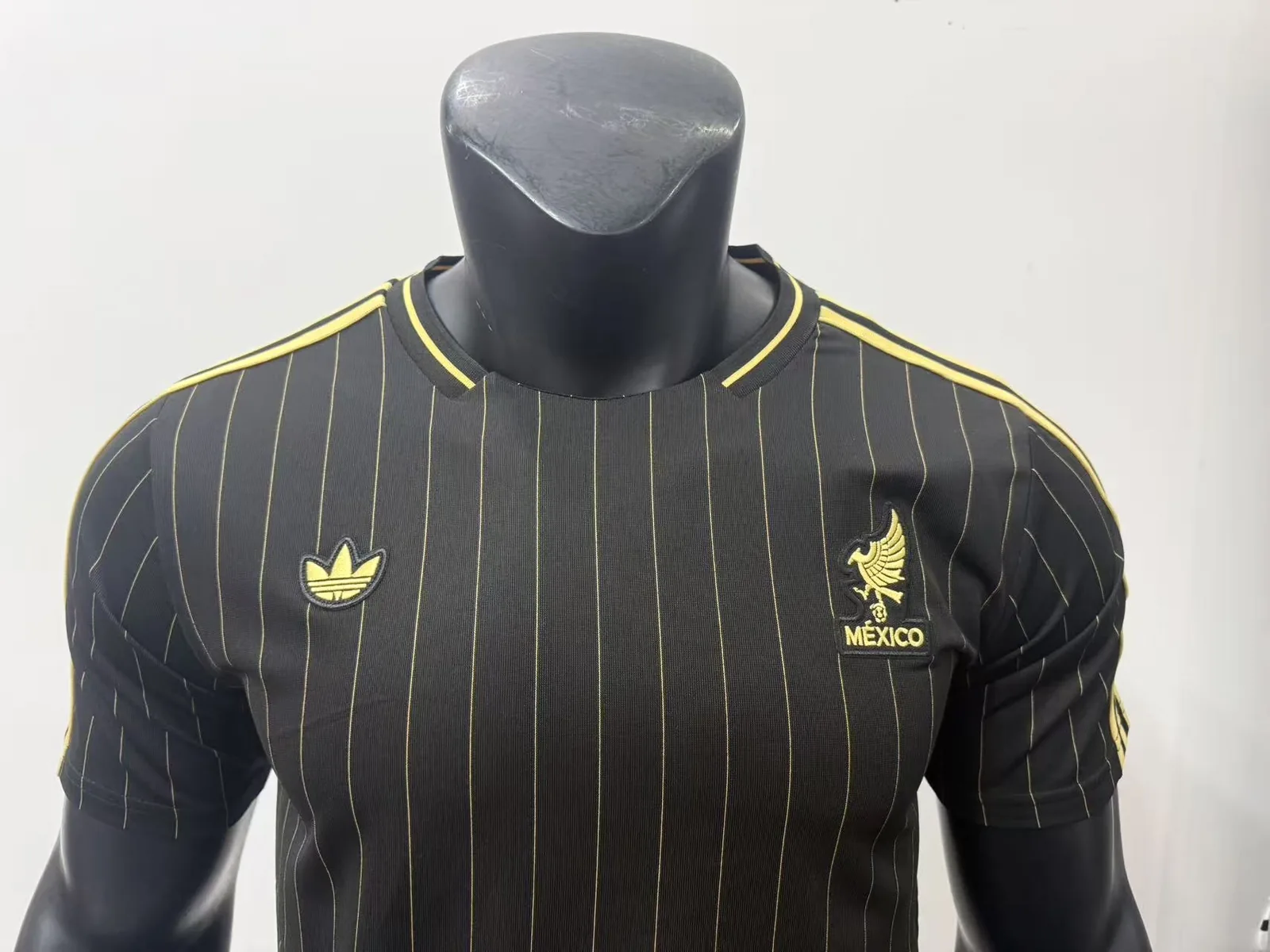 Mexico 26/27 Retro Shirt Pinstripe Black — 2