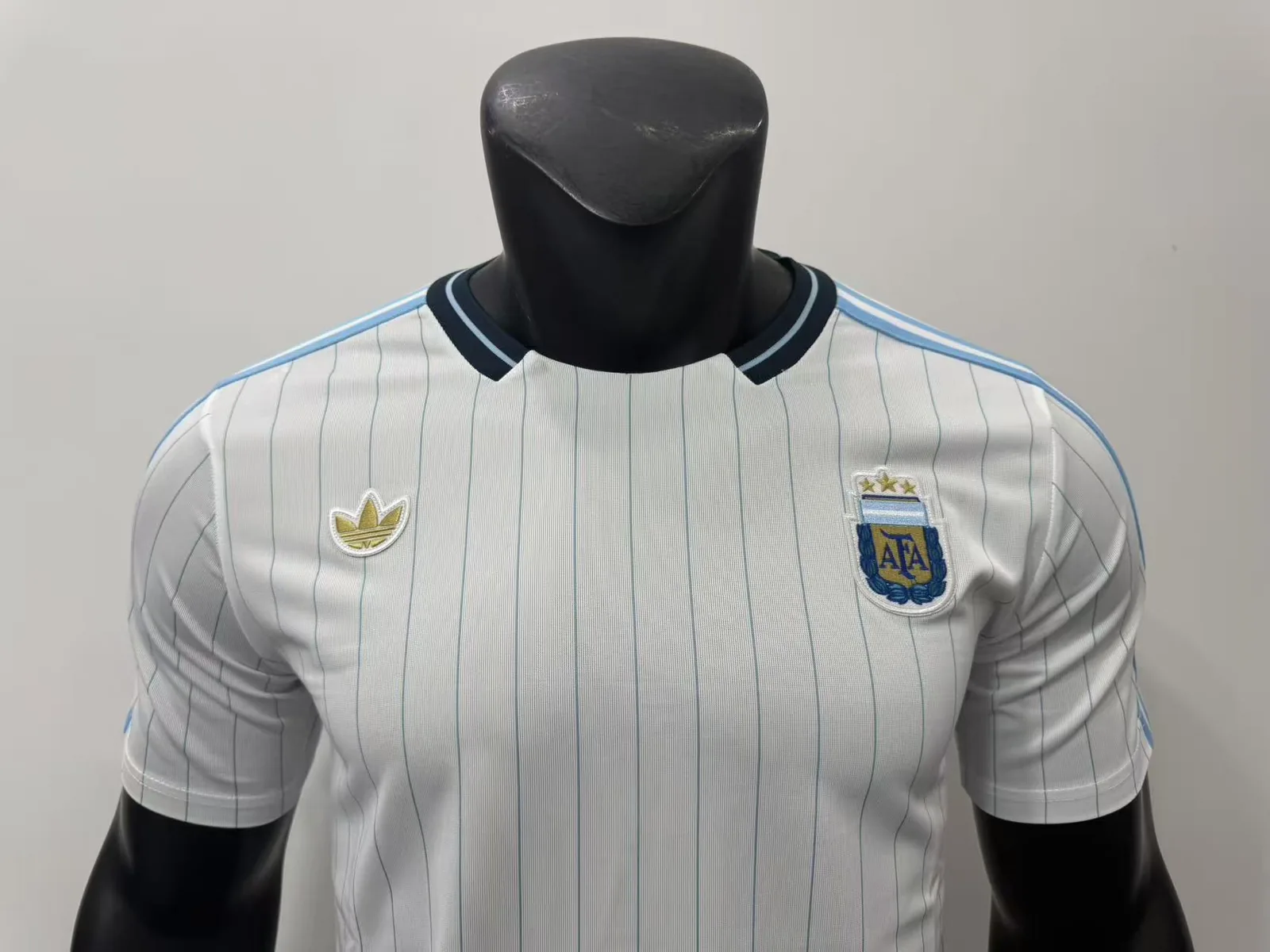 Argentina Camiseta 26/27 Retro de Rayas Blanca
