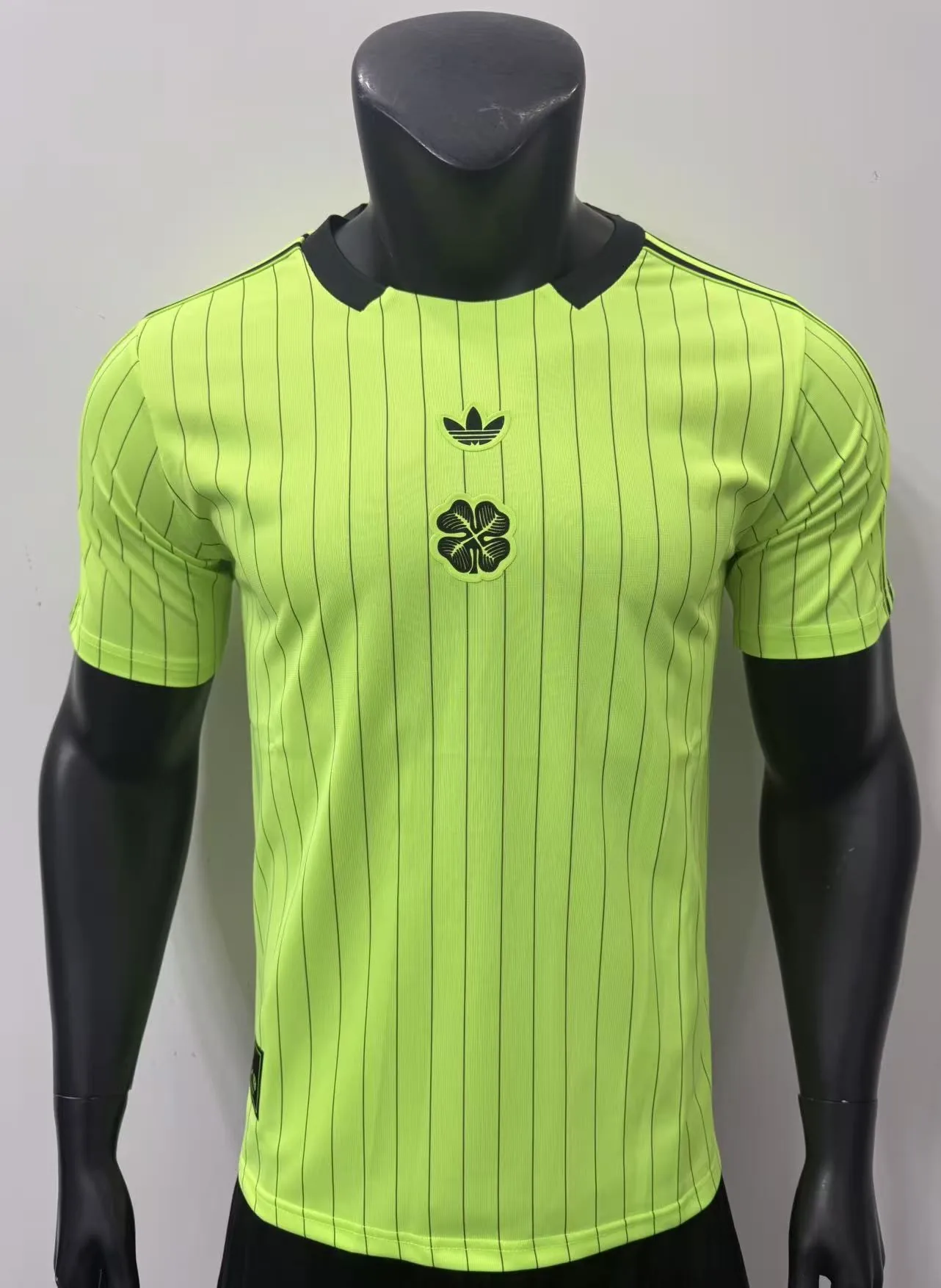 Celtic 26/27 Retro Shirt Pinstripe Green — 1