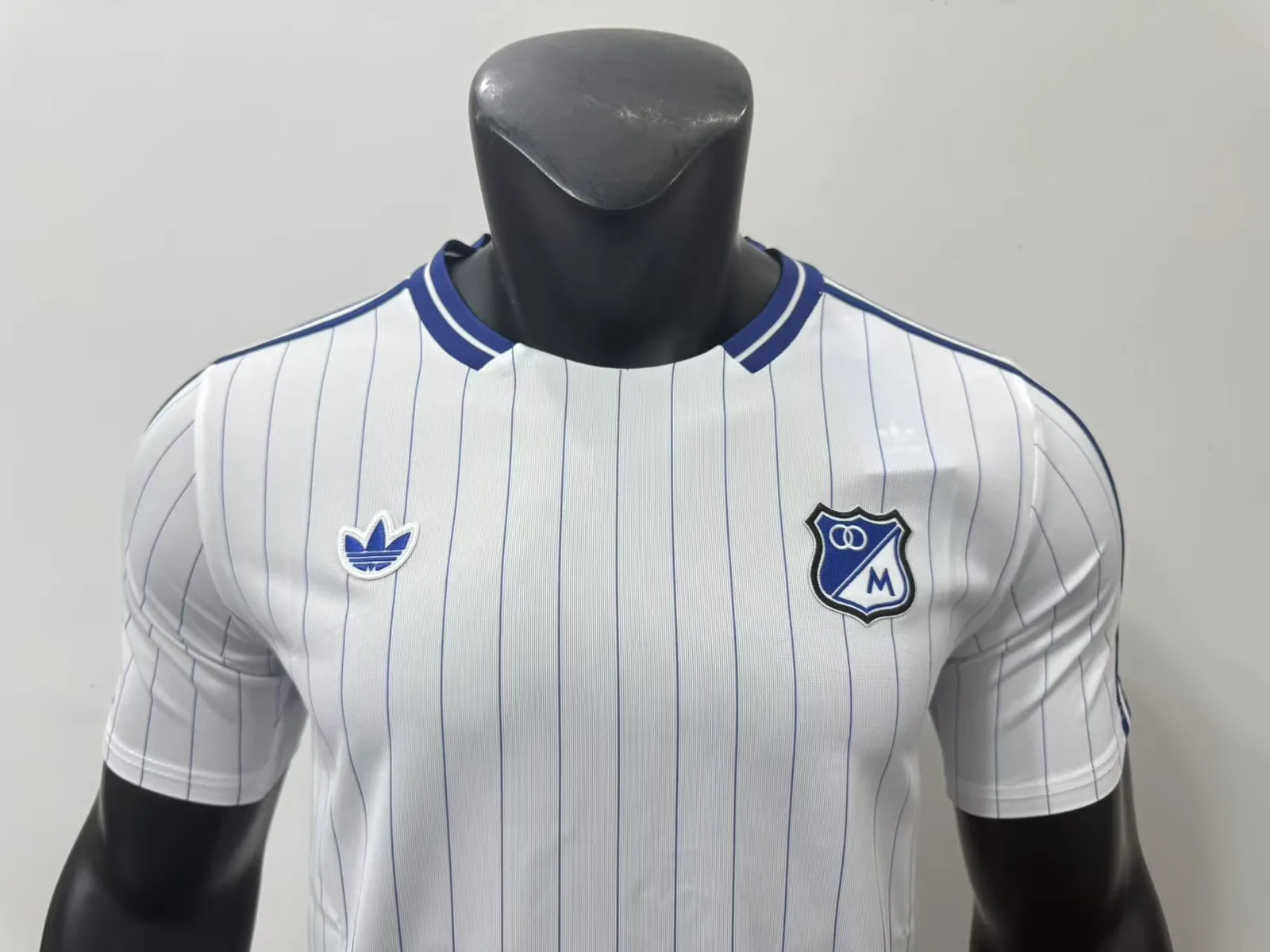 Millonarios 26/27 Retro Shirt Pinstripe White — 2