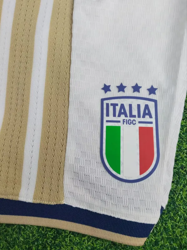 Italy 2016/28 Home Kids Kit Player Version — 2