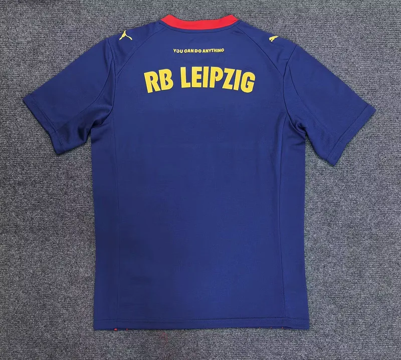 RB Leipzig 2025/26 Auswärts Trikot Red