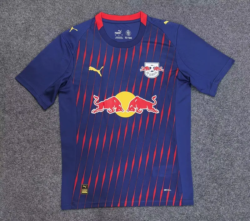 RB Leipzig 2025/26 Auswärts Trikot Red — 2