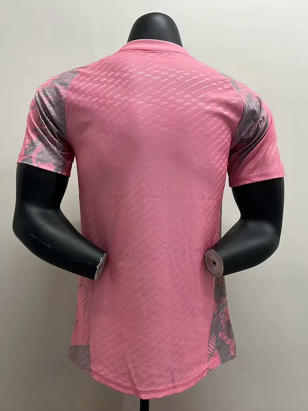 Real Madrid 2025/26 Camiseta Versión Jugador Pink Dragon