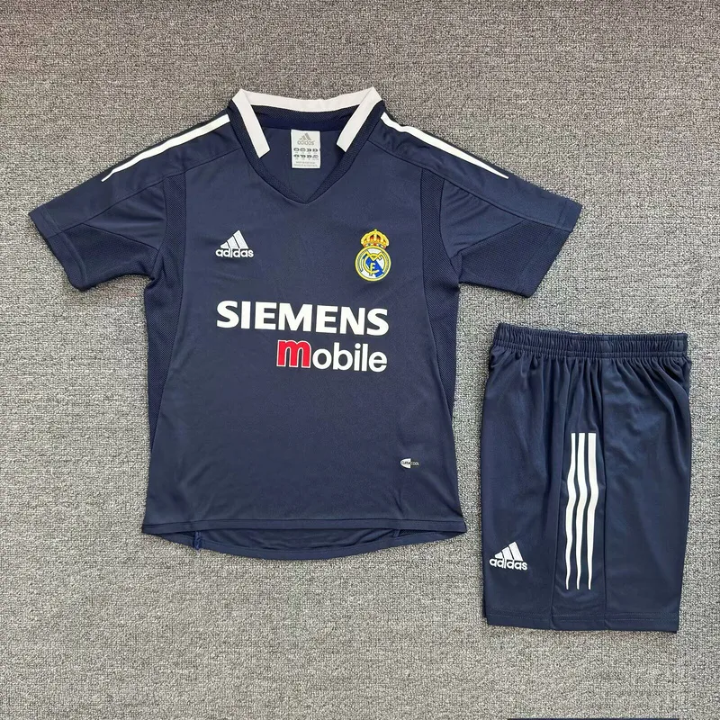 Real Madrid 2004/05 Away Kids Kit