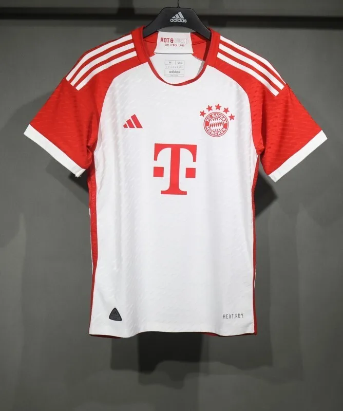 FC Bayern München 2025/26 Heim Trikot Spielerversion — 1