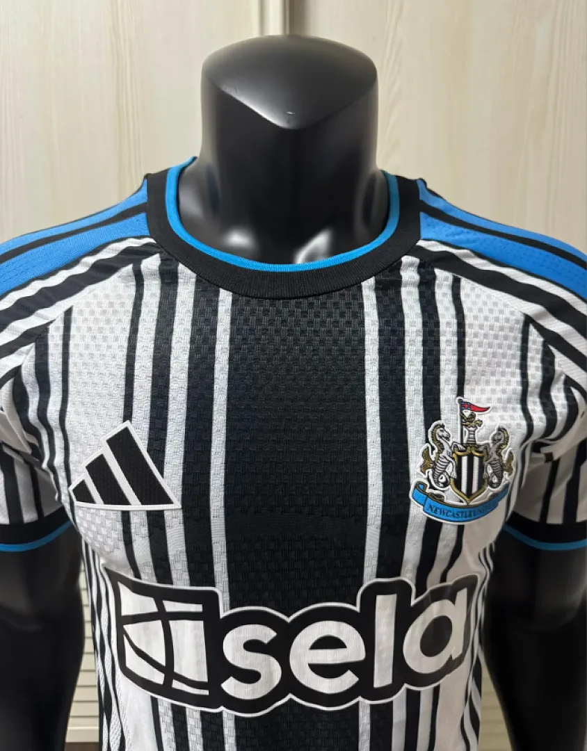 Newcastle United 2026/27 Heim Trikot Spielerversion — 2