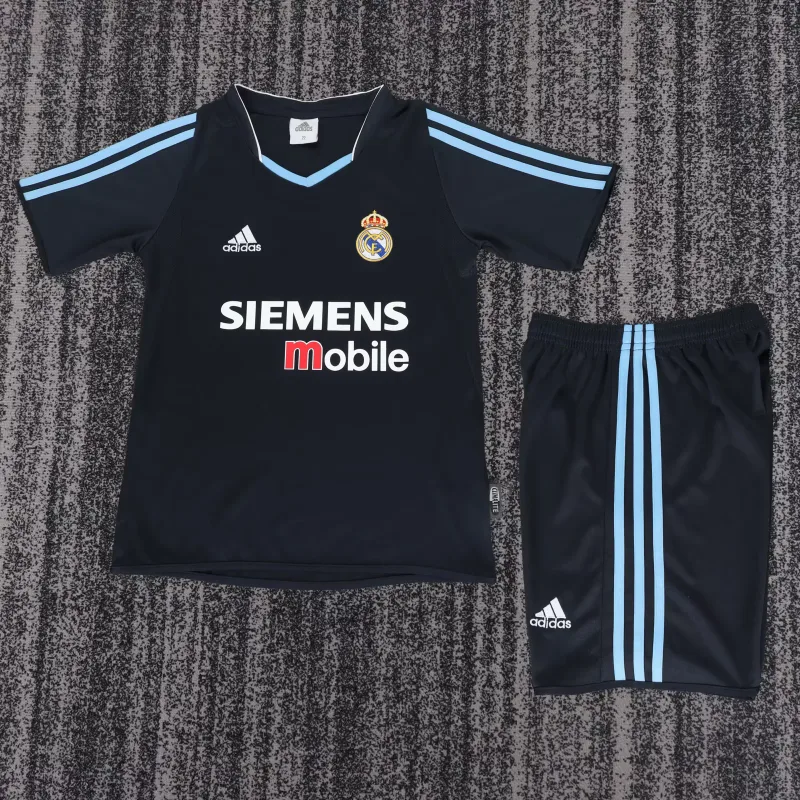 Real Madrid 2003/04 Away Kids Kit