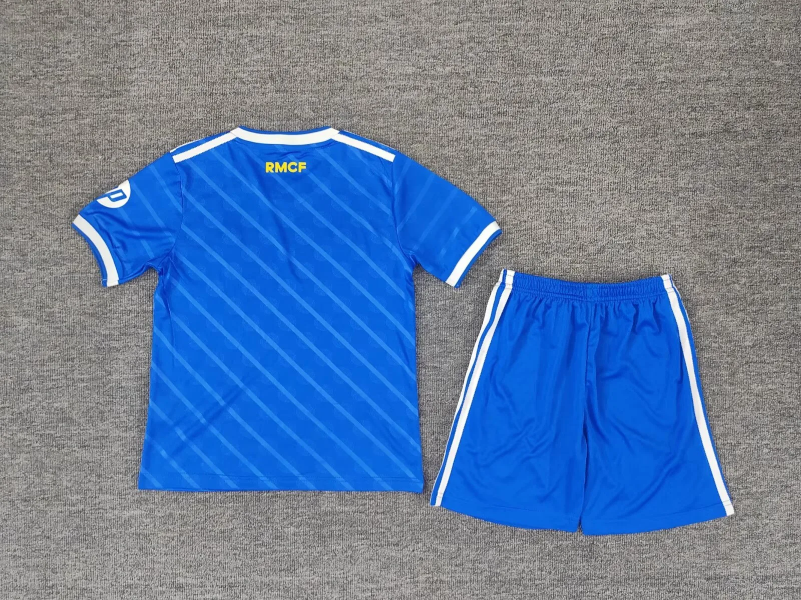 Real Madrid 2025/26 Ausweich Set Kinder — 2
