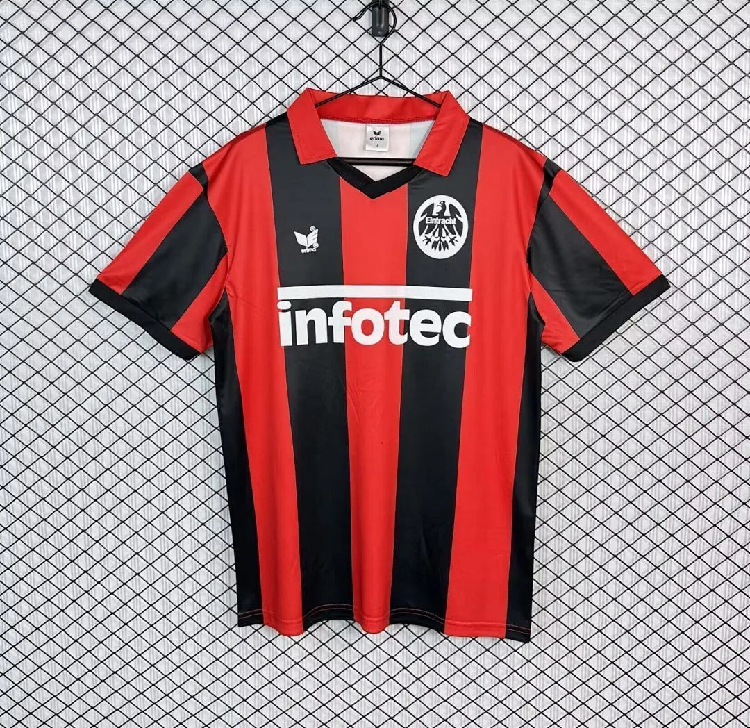 Eintracht Frankfurt 1983/84 Heim Trikot — 2