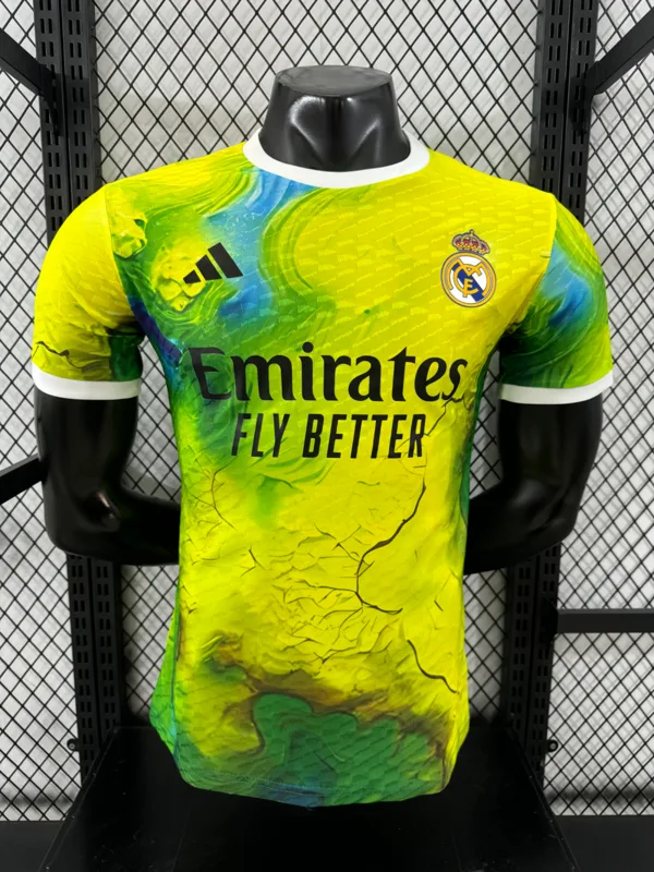 Real Madrid 2025/26 Camiseta Versión Jugador Edición Especial Yellow