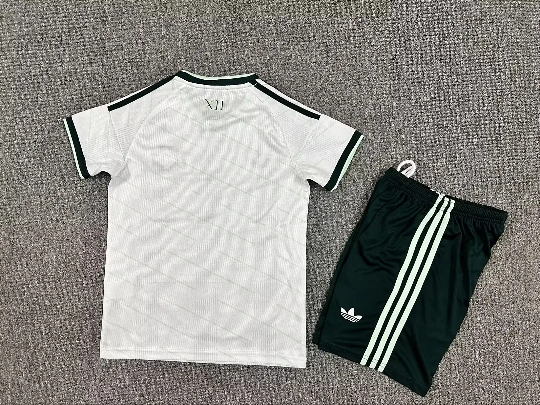 Northern Ireland 2016/30 Away Kids Kit — 2