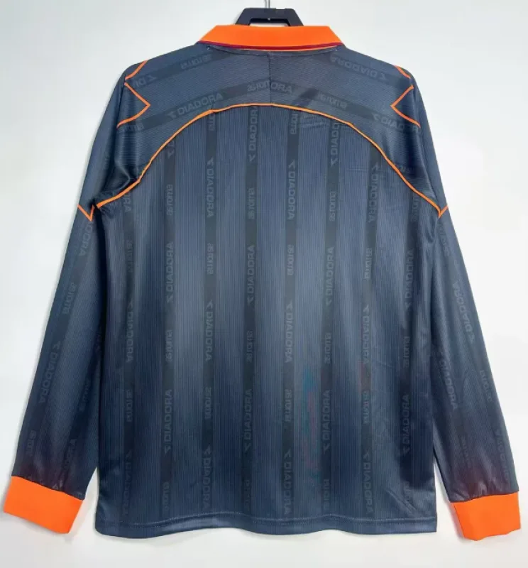 Roma 1999/00 Away Shirt Long Sleeve Black