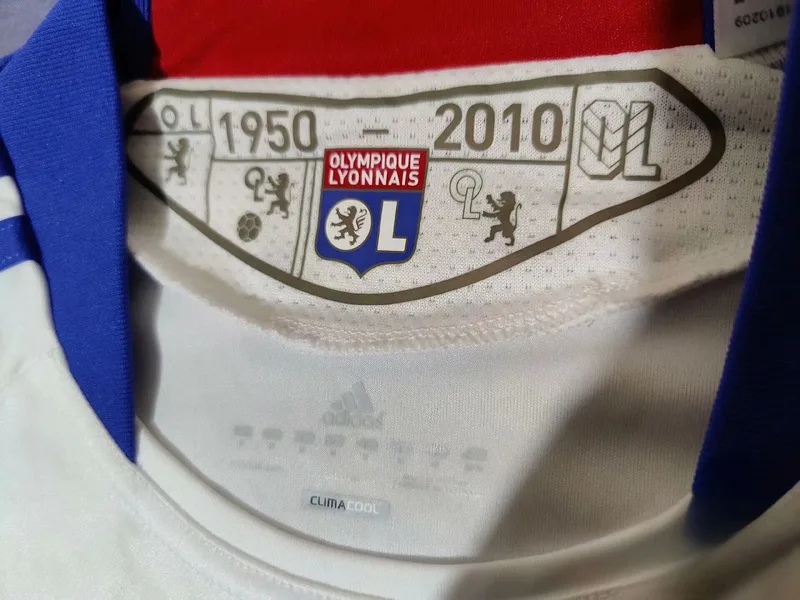 Lyon 2010/11 Home Shirt