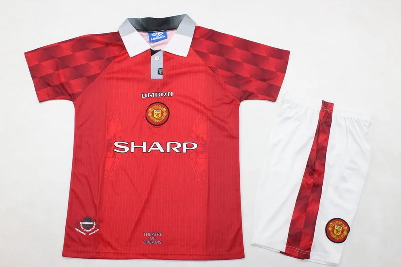 Manchester United 1996/98 Home Kids Kit